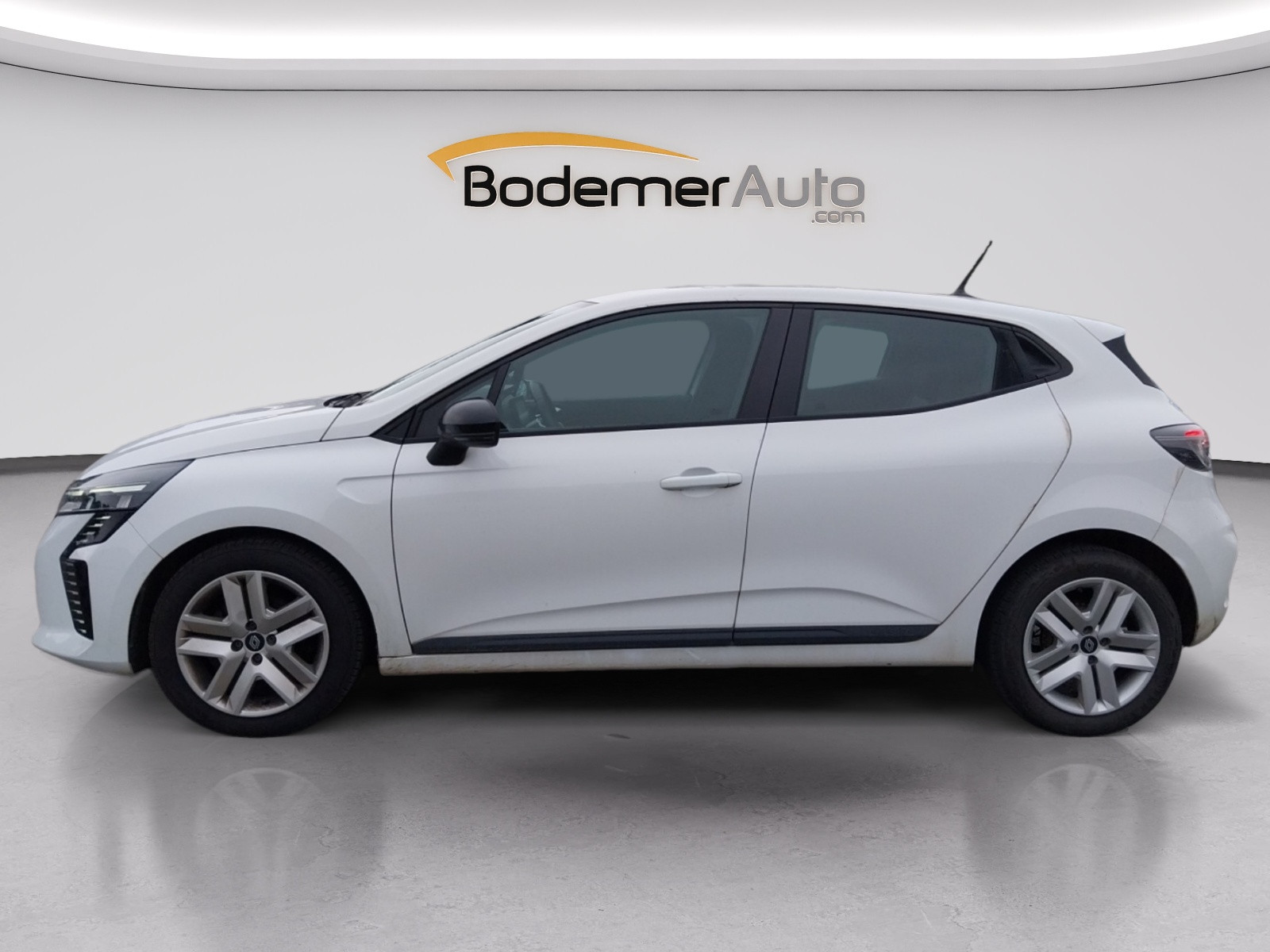 Vente en ligne Renault Clio 5 Clio TCe 90 au prix de 14 490 €