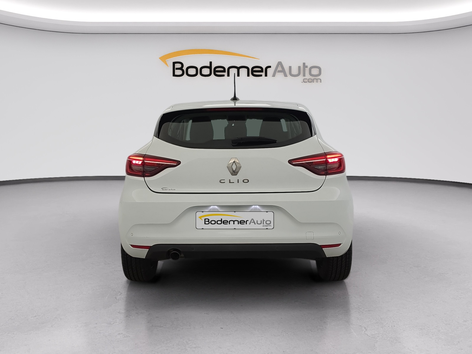 Vente en ligne Renault Clio 5 Clio TCe 100 GPL - 21N au prix de 13 490 €