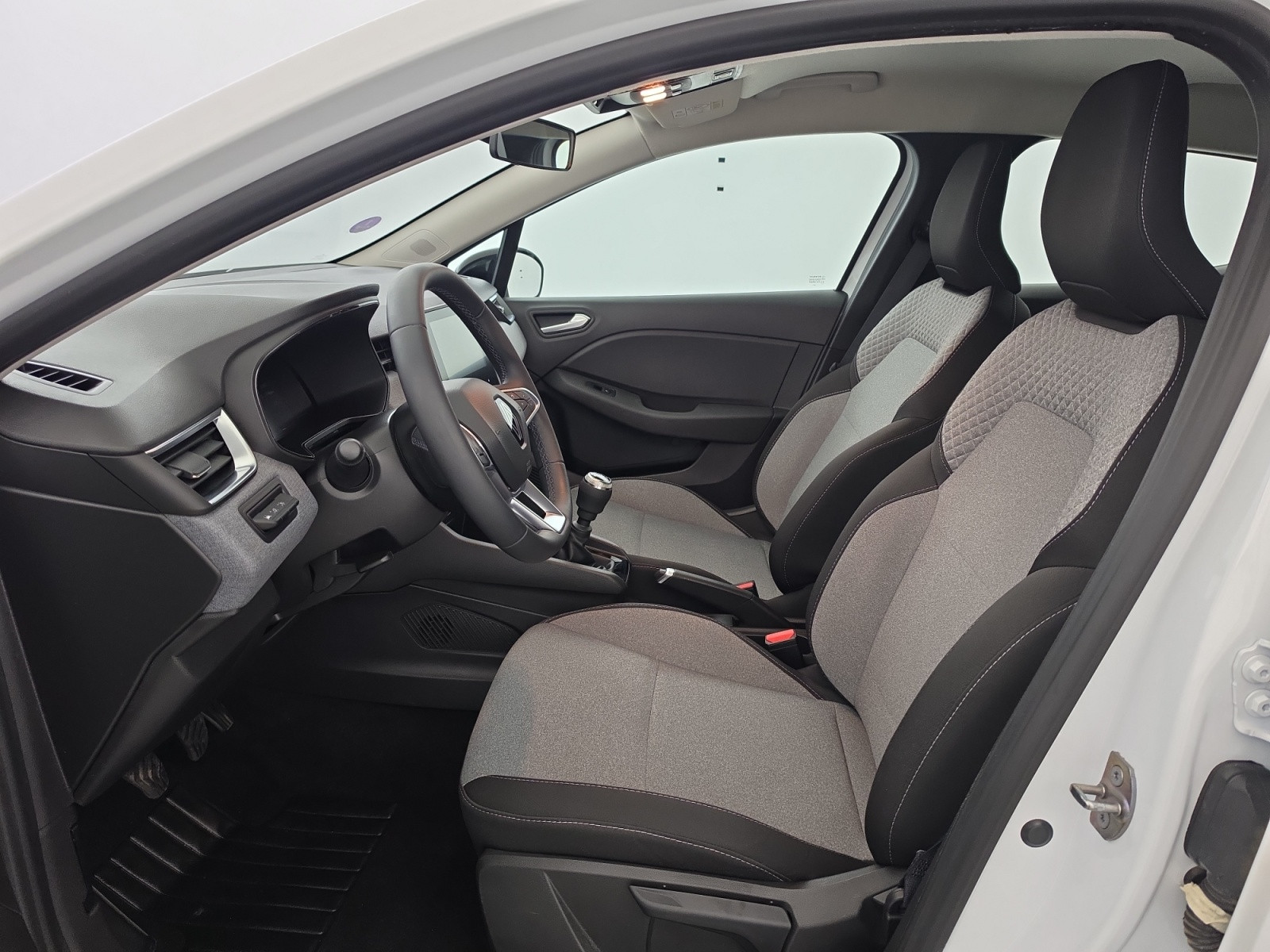 Vente en ligne Renault Clio 5 Clio TCe 90 au prix de 14 490 €