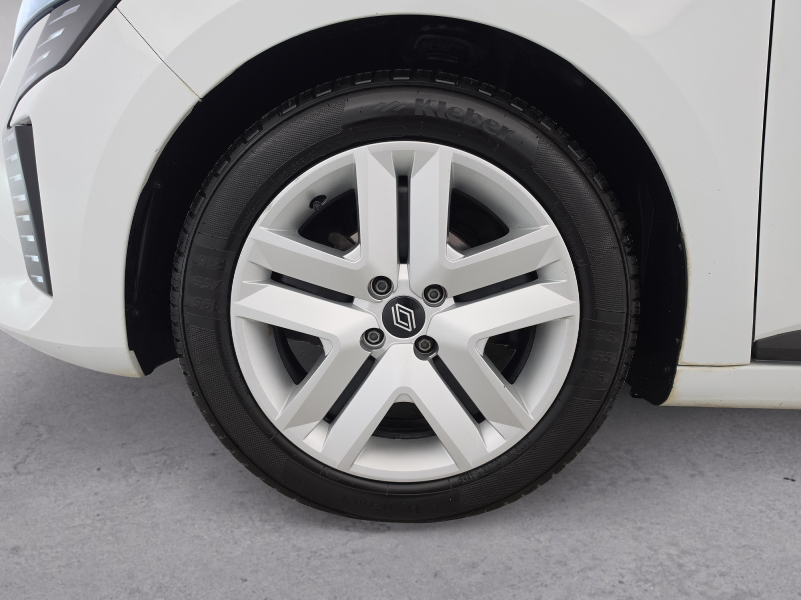 Vente en ligne Renault Clio 5 Clio TCe 90 au prix de 14 490 €