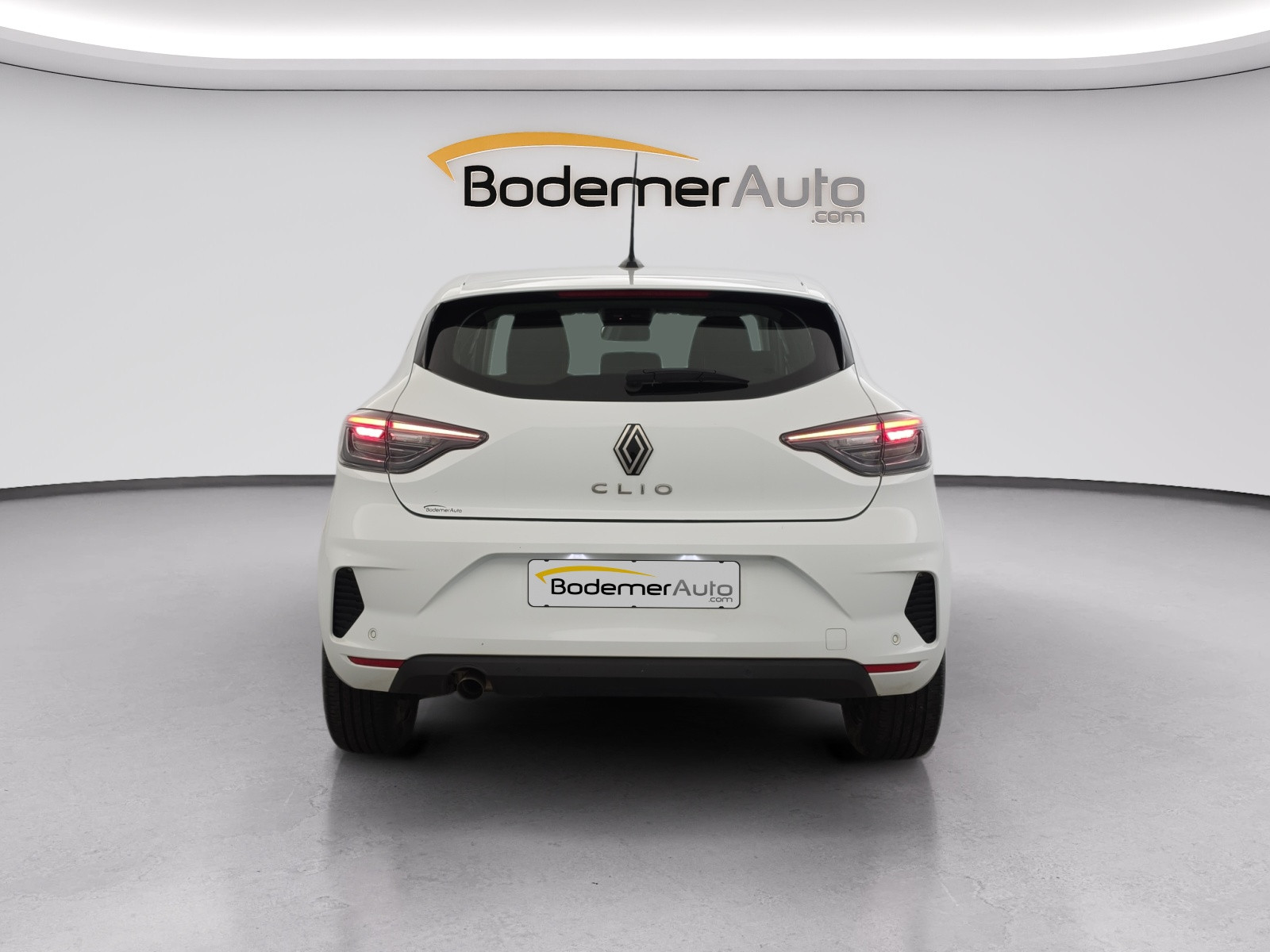 Vente en ligne Renault Clio 5 Clio TCe 90 au prix de 14 490 €