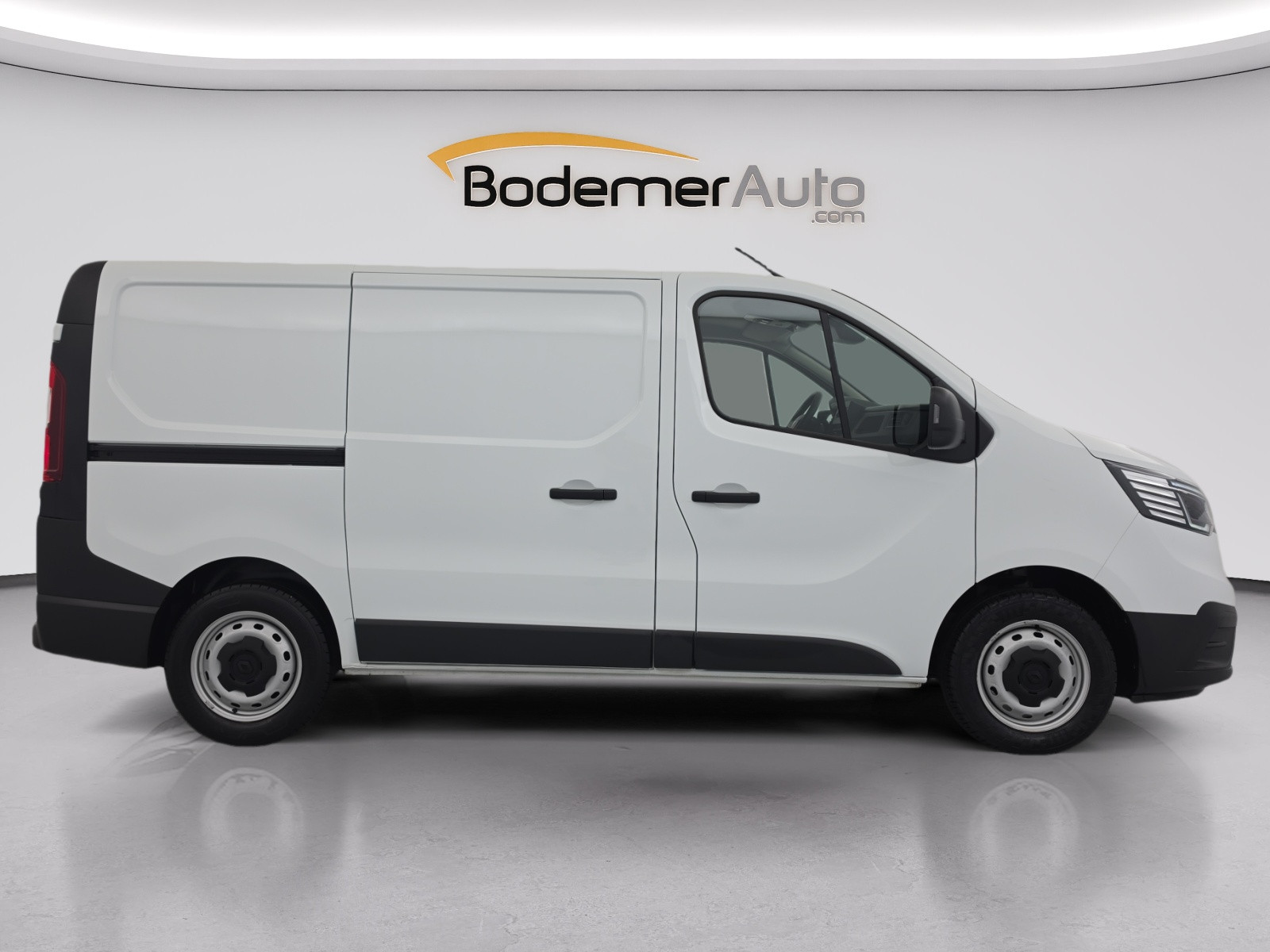 Vente en ligne Renault Trafic 3 Fourgon TRAFIC FGN L1H1 3000 KG BLUE DCI 130 au prix de 20 990 €