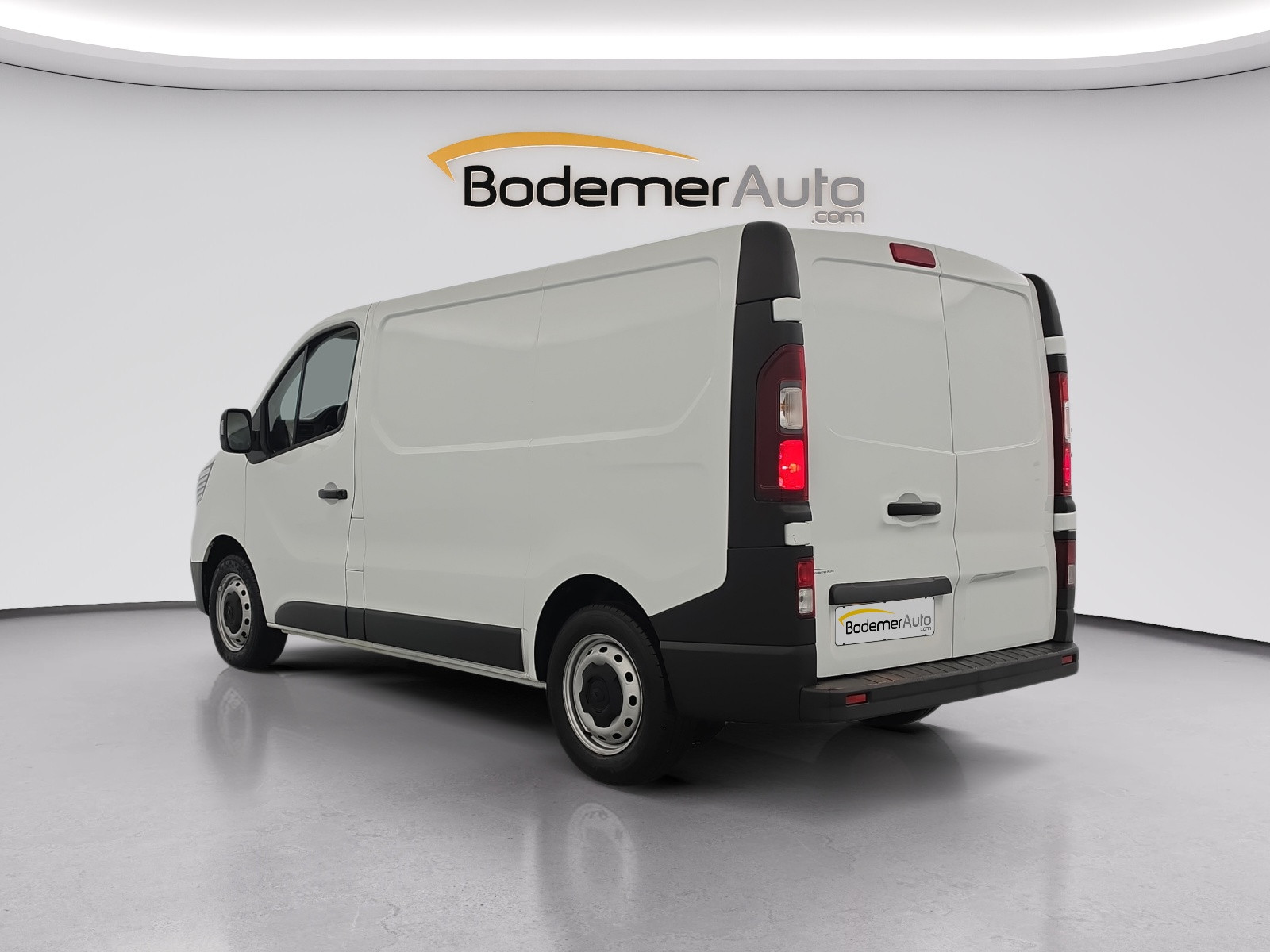 Vente en ligne Renault Trafic 3 Fourgon TRAFIC FGN L1H1 3000 KG BLUE DCI 130 au prix de 20 990 €