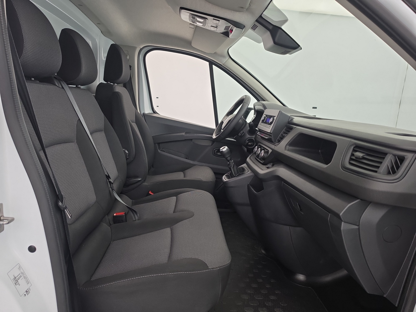 Vente en ligne Renault Trafic 3 Fourgon TRAFIC FGN L1H1 3000 KG BLUE DCI 130 au prix de 20 990 €