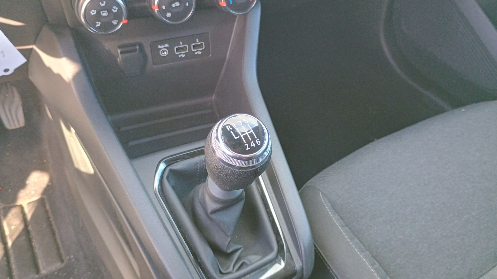 Vente en ligne Renault Clio 5 Clio TCe 90 au prix de 13 490 €