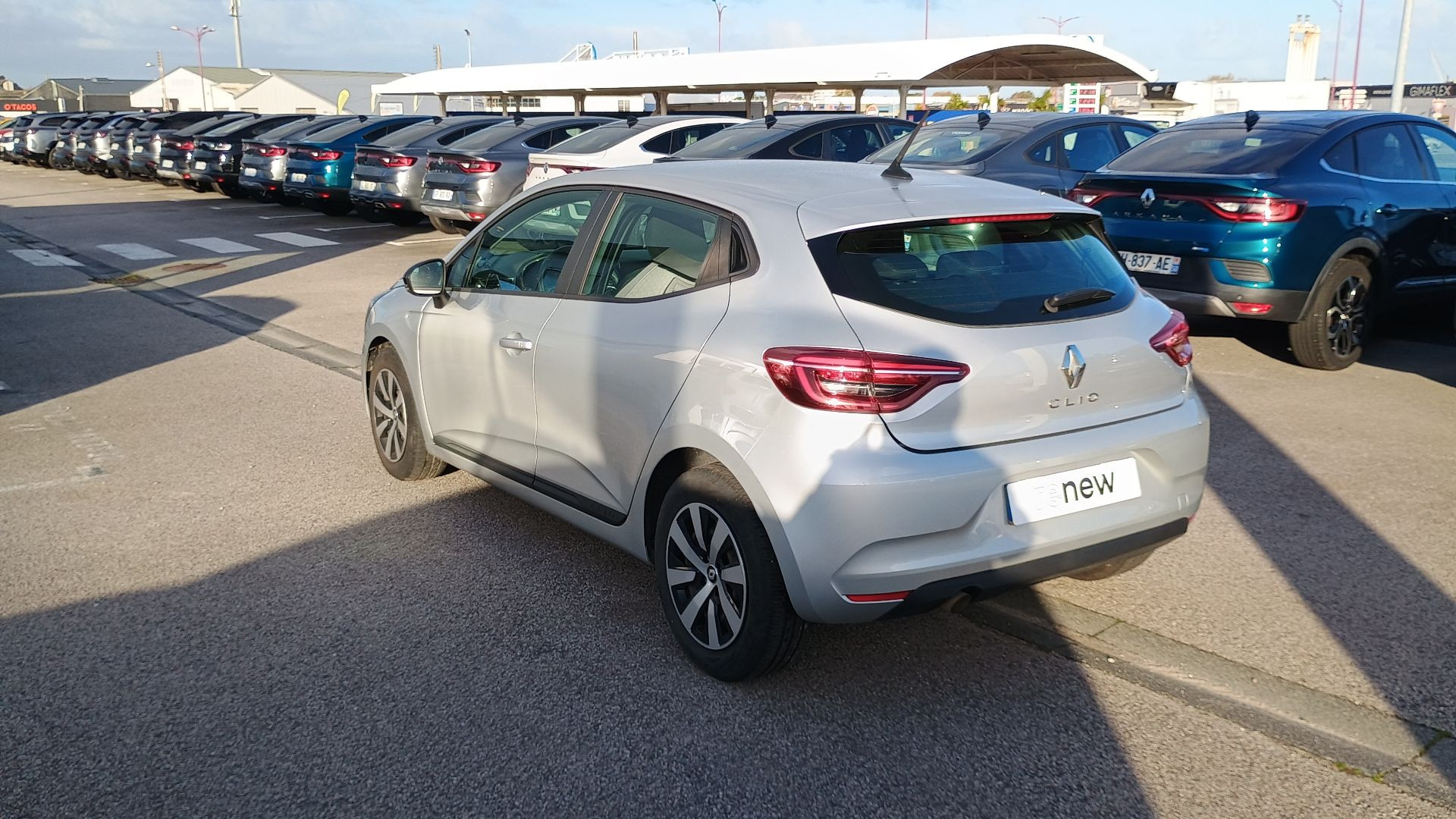 Vente en ligne Renault Clio 5 Clio TCe 90 au prix de 13 490 €