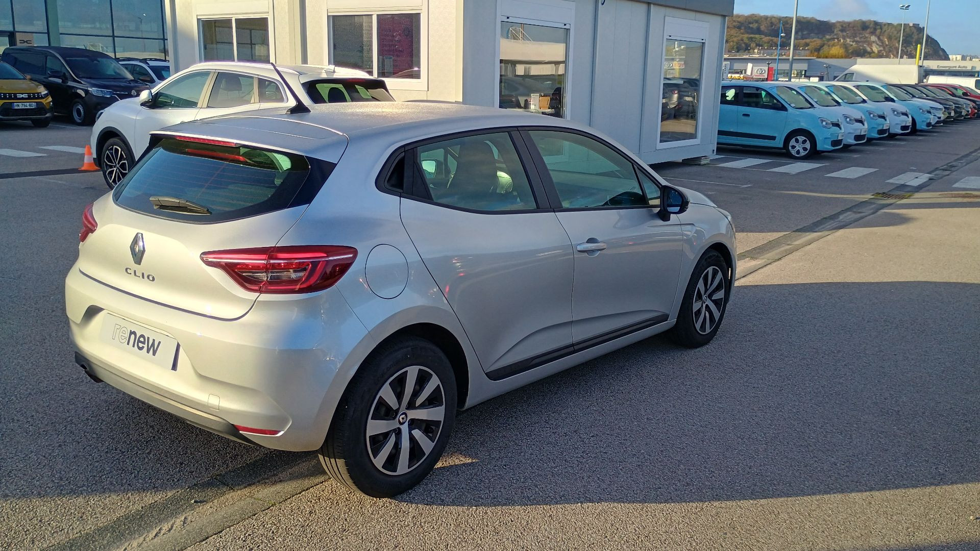 Vente en ligne Renault Clio 5 Clio TCe 90 au prix de 13 490 €