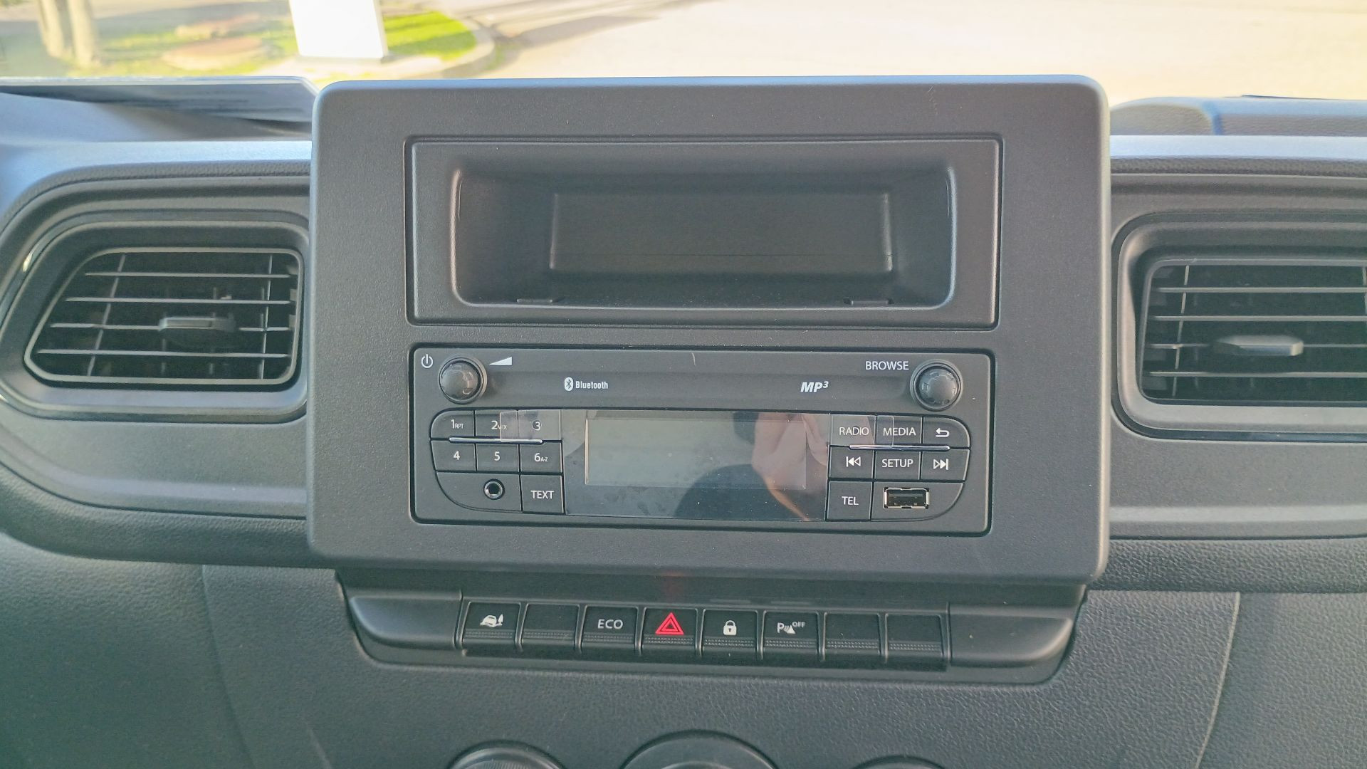 Vente en ligne Renault Master Fourgon MASTER FGN TRAC F3500 L2H2 BLUE DCI 135 au prix de 20 990 €