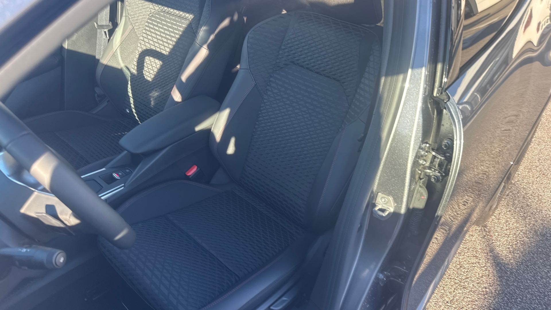 Vente en ligne Renault Clio 6 Clio Eco-G 120 ch EDC au prix de 23 900 €