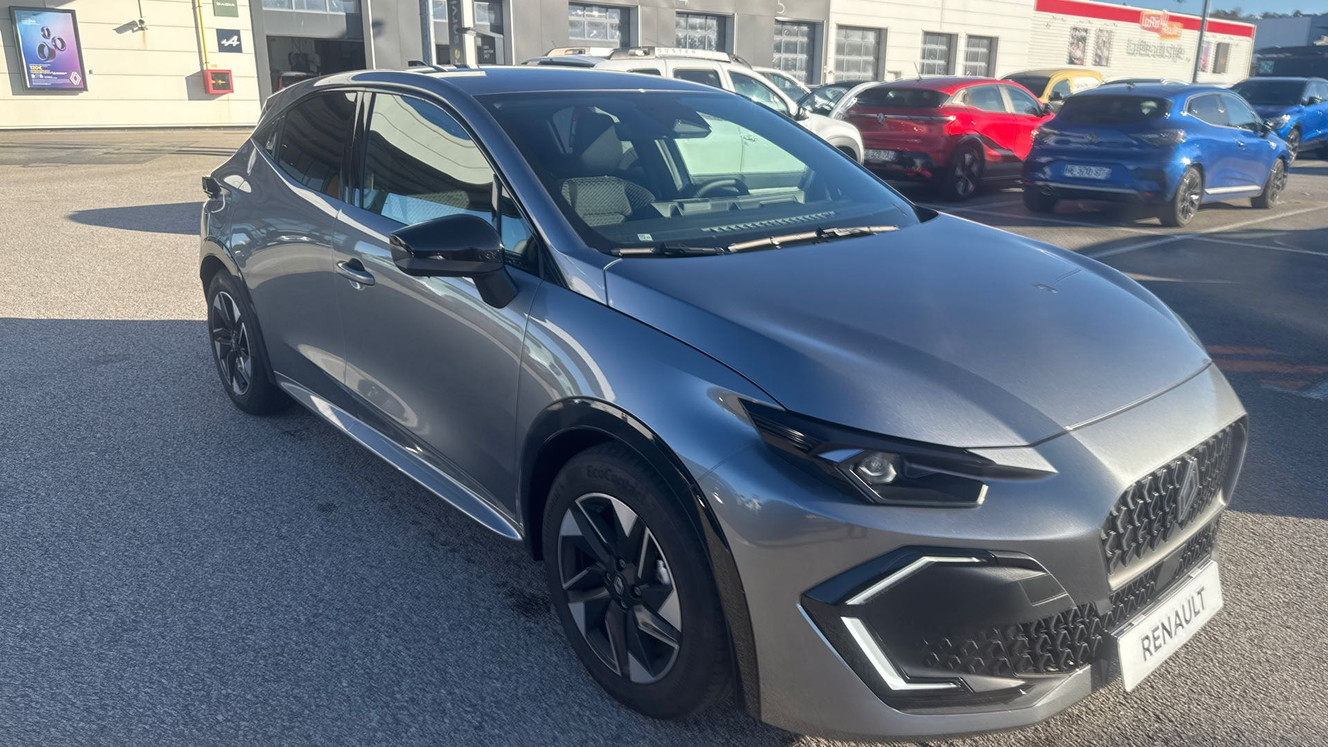 Vente en ligne Renault Clio 6 Clio Eco-G 120 ch EDC au prix de 23 900 €