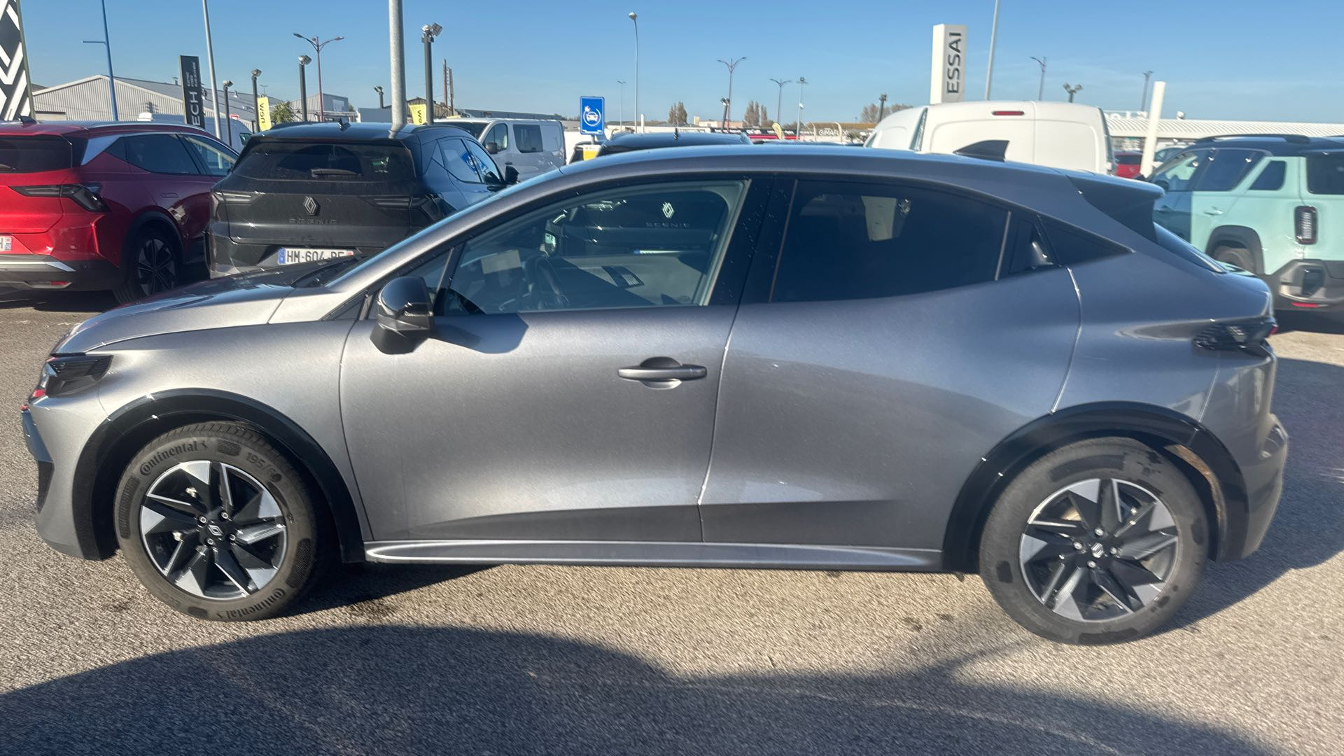 Vente en ligne Renault Clio 6 Clio Eco-G 120 ch EDC au prix de 23 900 €
