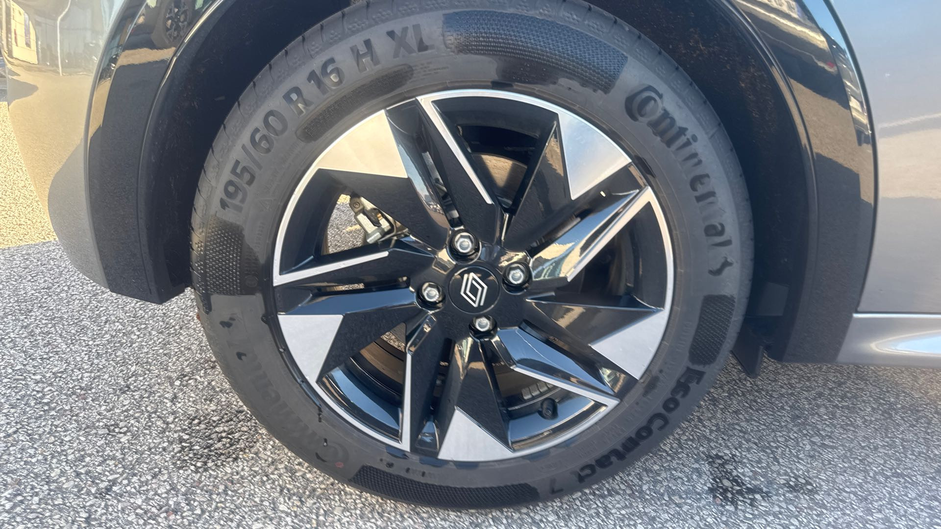 Vente en ligne Renault Clio 6 Clio Eco-G 120 ch EDC au prix de 23 900 €