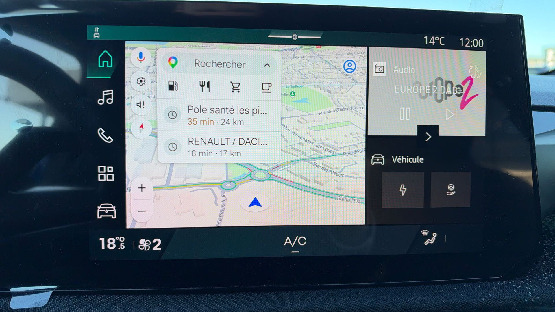 Vente en ligne Renault Clio 6 Clio E-Tech full hybrid 160 ch au prix de 26 490 €
