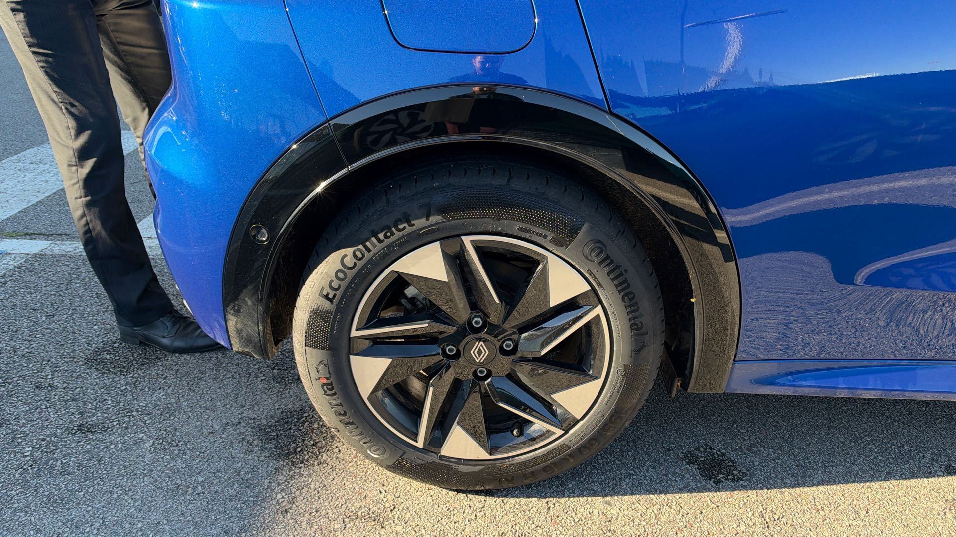 Vente en ligne Renault Clio 6 Clio E-Tech full hybrid 160 ch au prix de 26 490 €