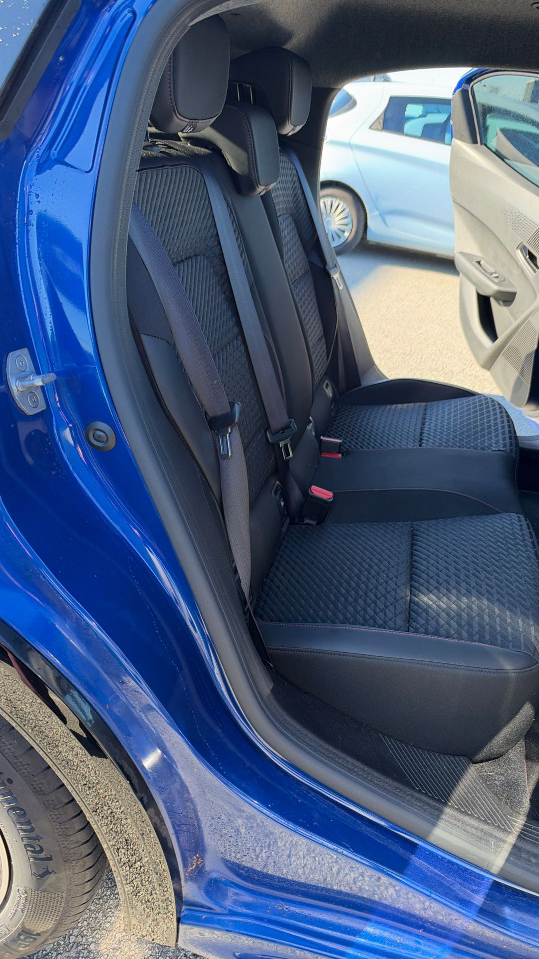 Vente en ligne Renault Clio 6 Clio E-Tech full hybrid 160 ch au prix de 26 490 €
