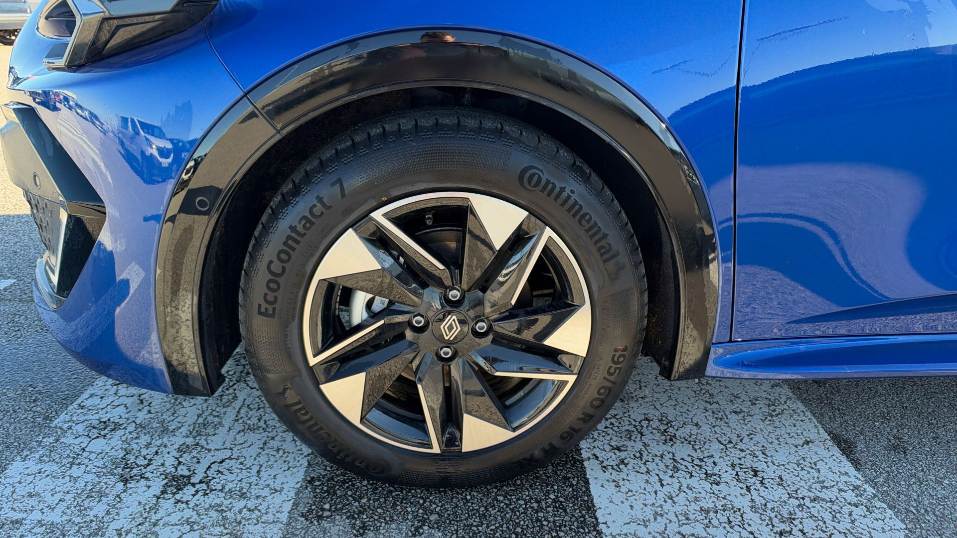 Vente en ligne Renault Clio 6 Clio E-Tech full hybrid 160 ch au prix de 26 490 €