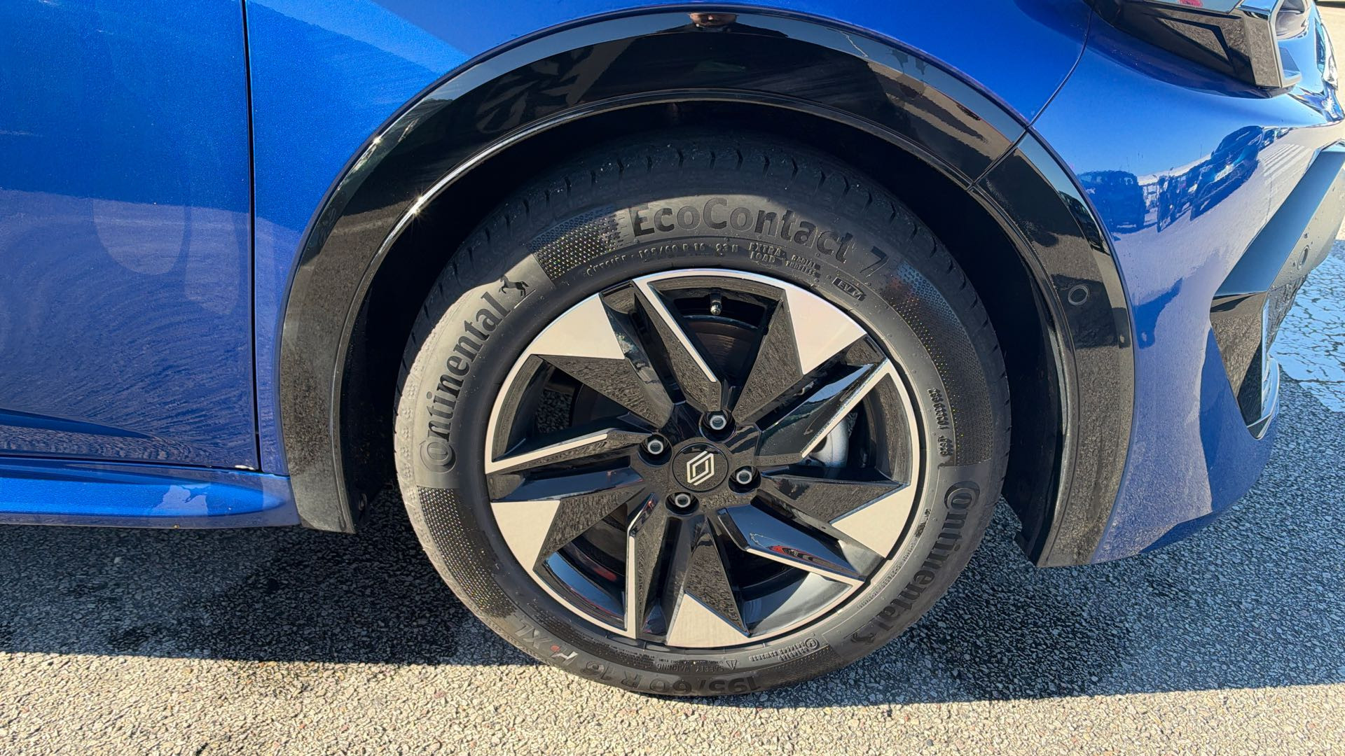 Vente en ligne Renault Clio 6 Clio E-Tech full hybrid 160 ch au prix de 26 490 €