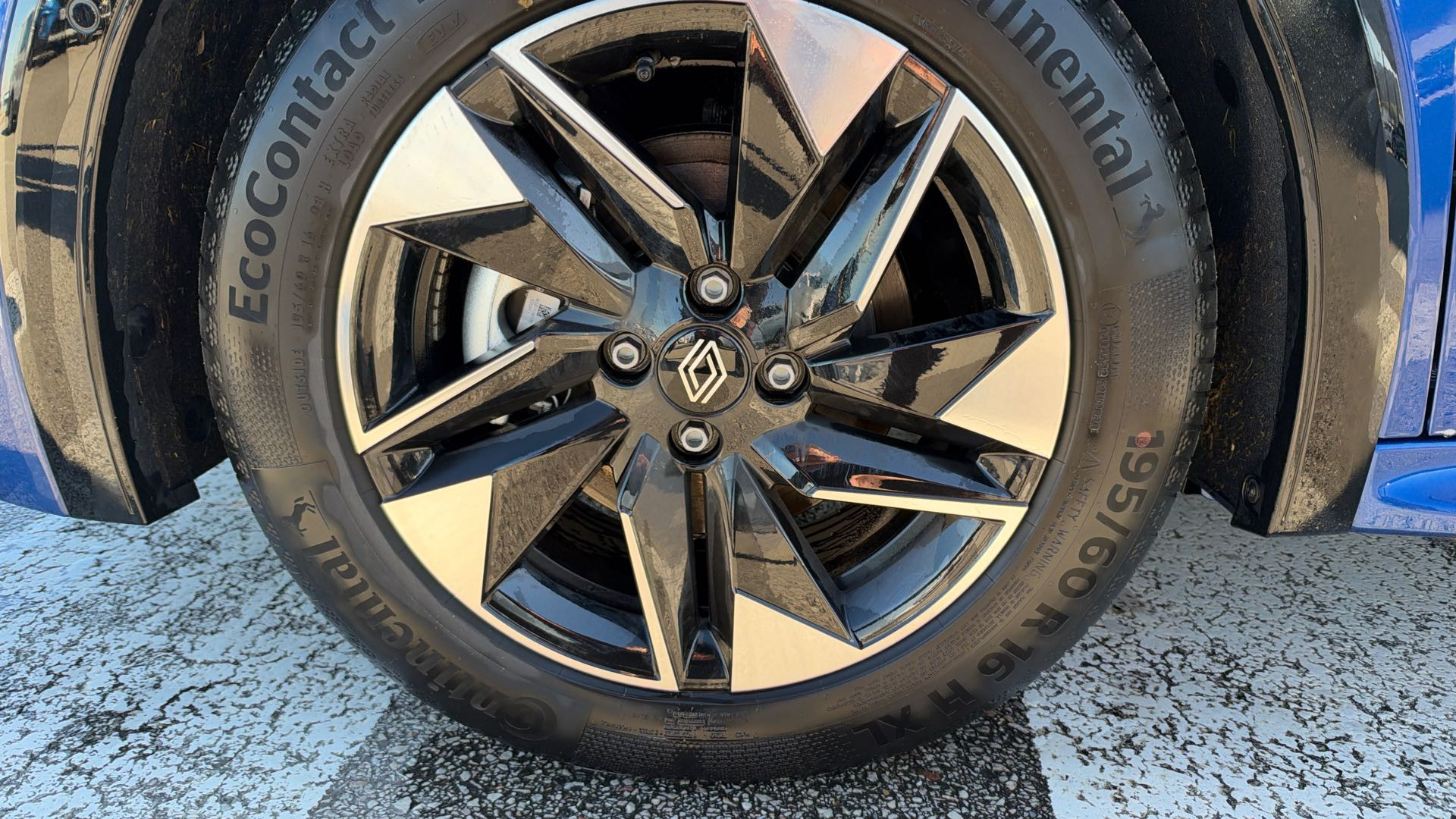 Vente en ligne Renault Clio 6 Clio E-Tech full hybrid 160 ch au prix de 26 490 €