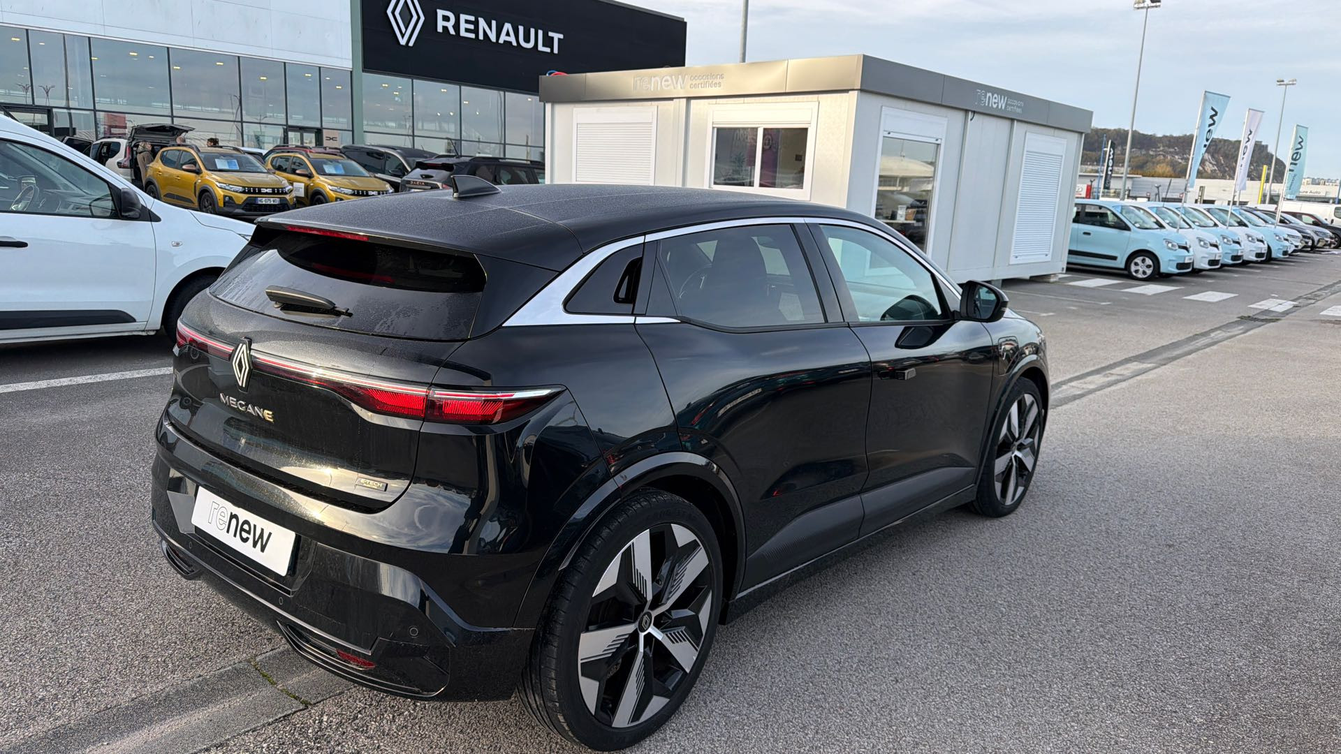 Vente en ligne Renault Megane E-Tech  EV60 220 ch super charge au prix de 25 190 €