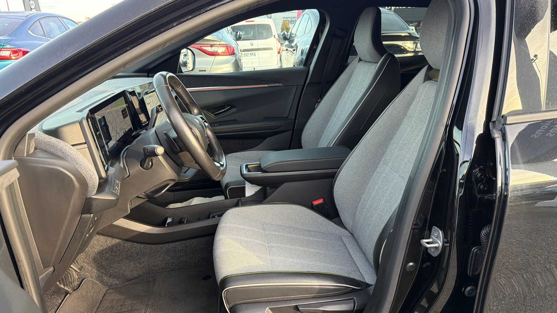 Vente en ligne Renault Megane E-Tech  EV60 220 ch super charge au prix de 25 190 €