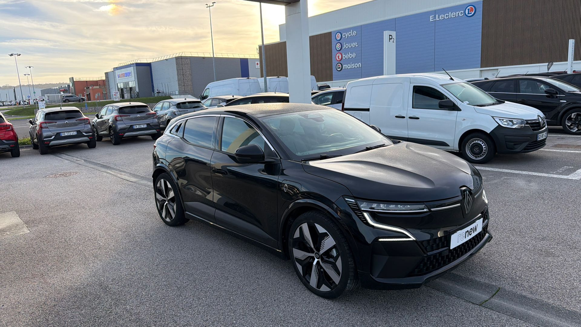 Vente en ligne Renault Megane E-Tech  EV60 220 ch super charge au prix de 25 190 €