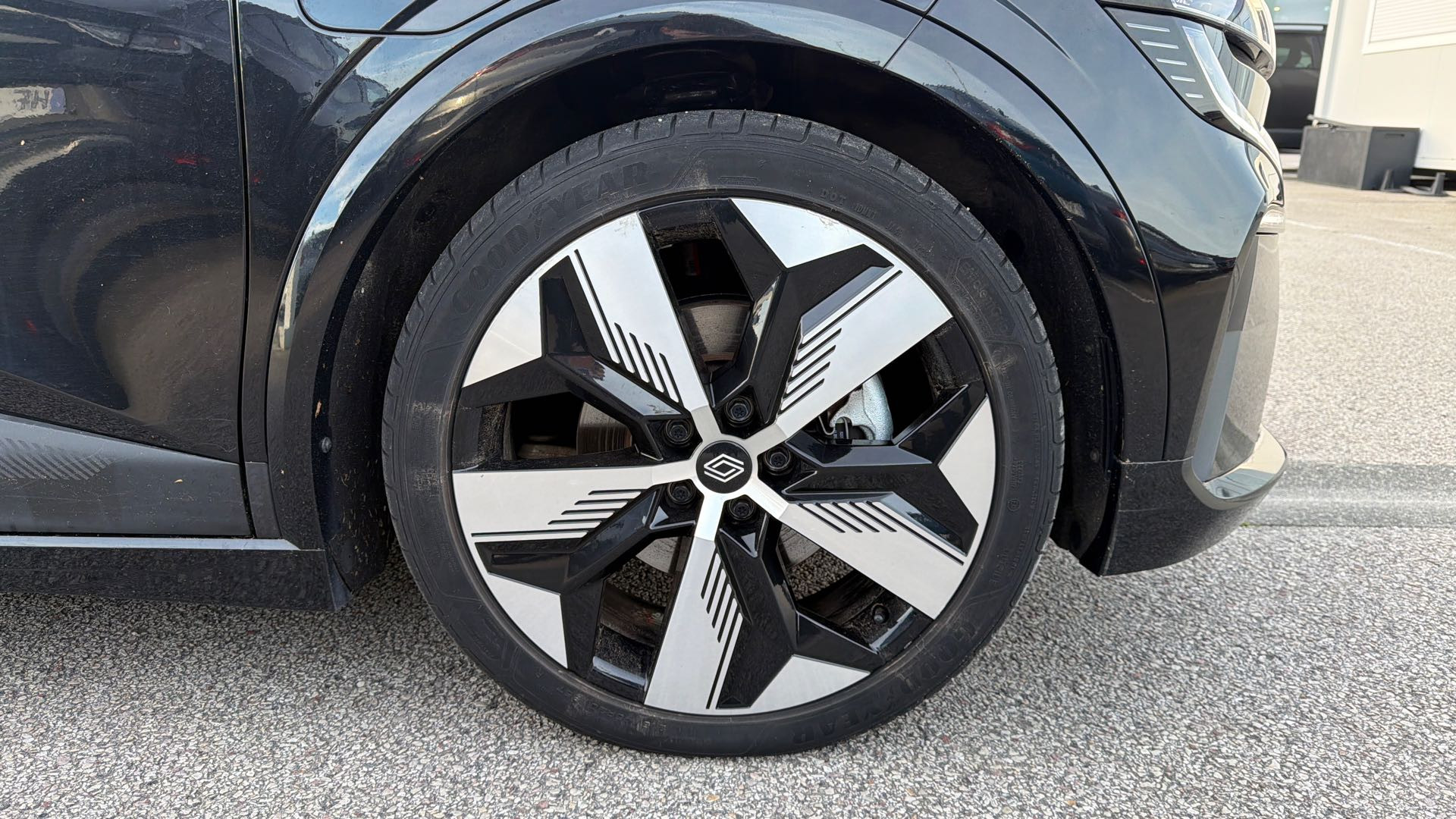 Vente en ligne Renault Megane E-Tech  EV60 220 ch super charge au prix de 25 190 €