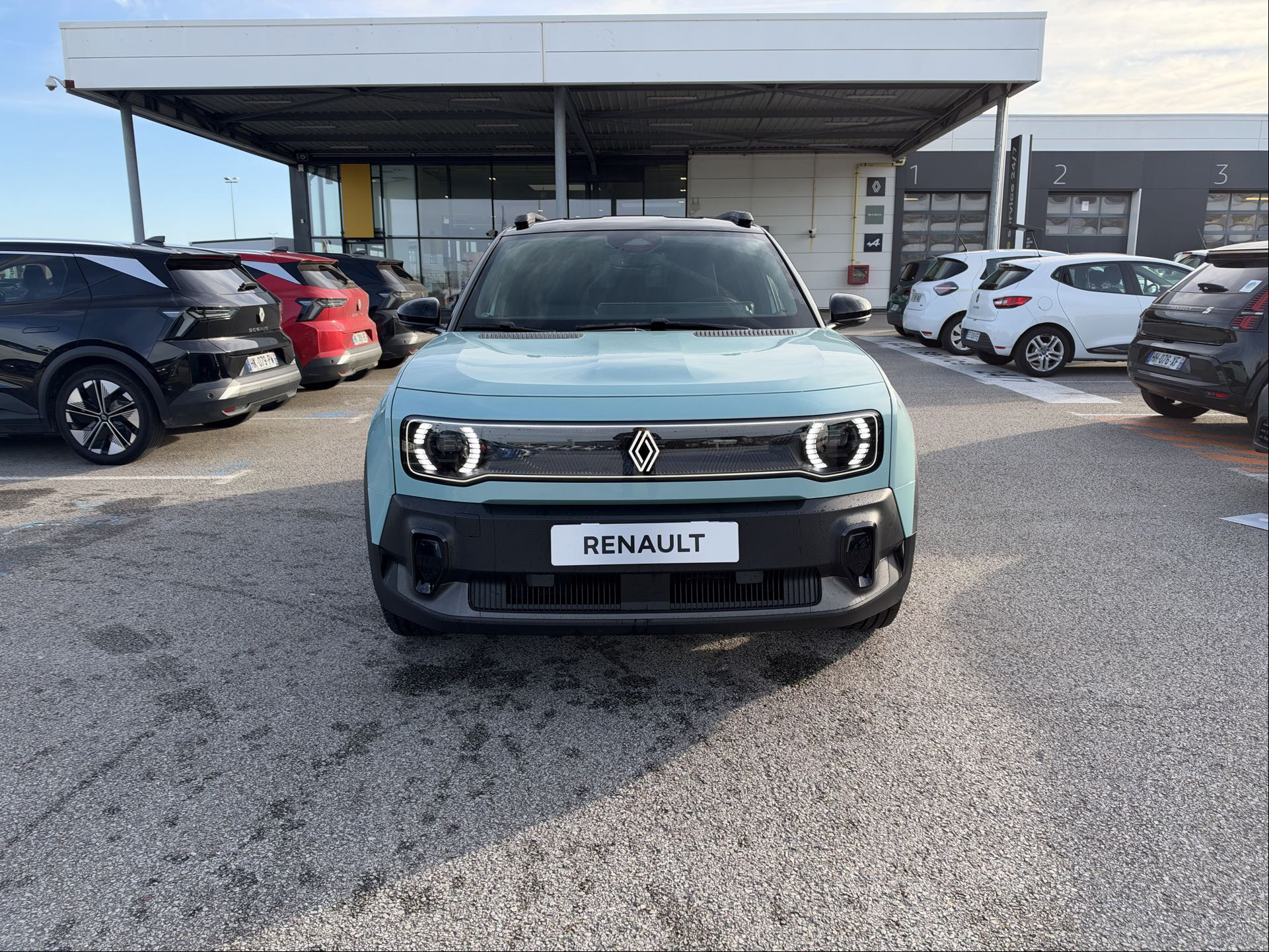 Vente en ligne Renault R4 E-Tech  150 ch autonomie confort au prix de 34 490 €