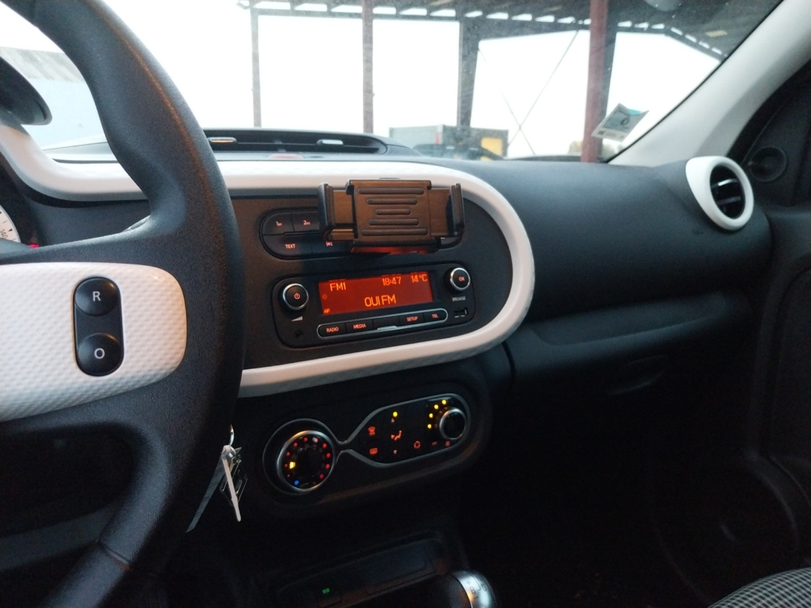 Vente en ligne Renault Twingo Electrique Twingo III E-Tech au prix de 12 590 €