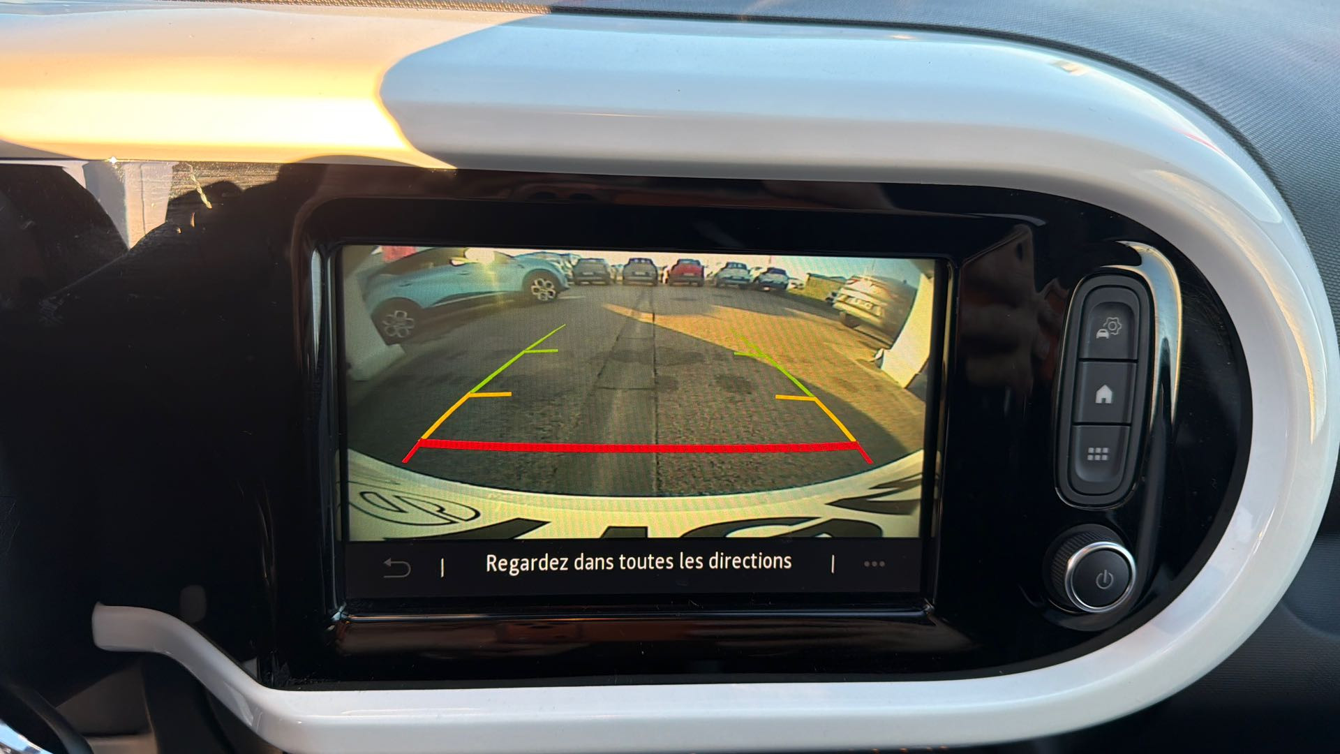 Vente en ligne Renault Twingo Electrique Twingo III E-Tech au prix de 13 990 €