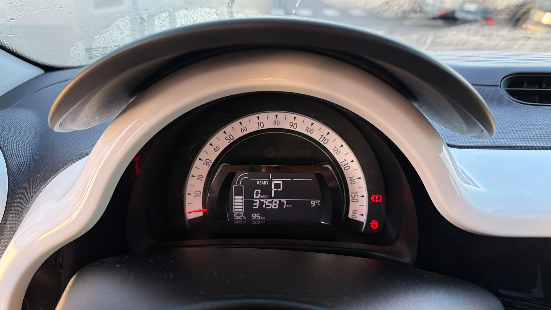 Vente en ligne Renault Twingo Electrique Twingo III E-Tech au prix de 13 990 €