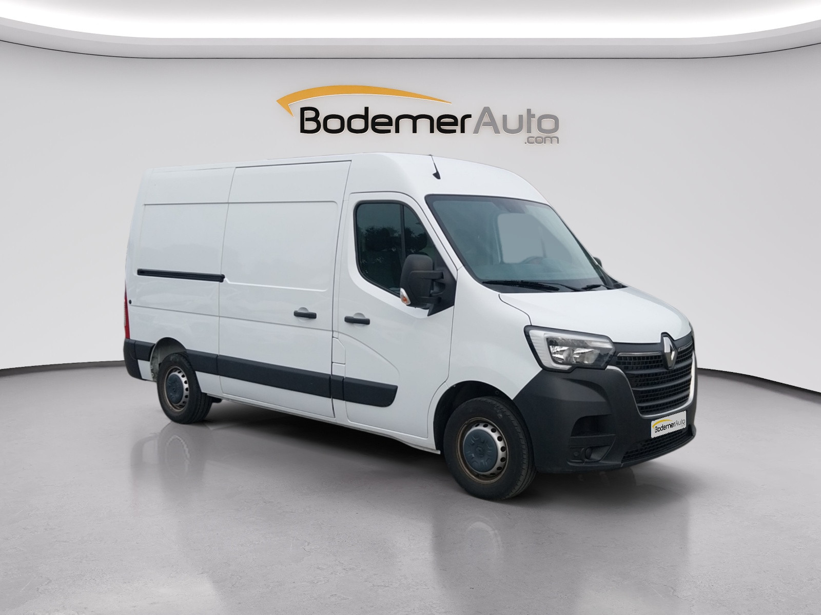 Vente en ligne Renault Master Fourgon MASTER FGN TRAC F3500 L2H2 BLUE DCI 135 au prix de 20 990 €