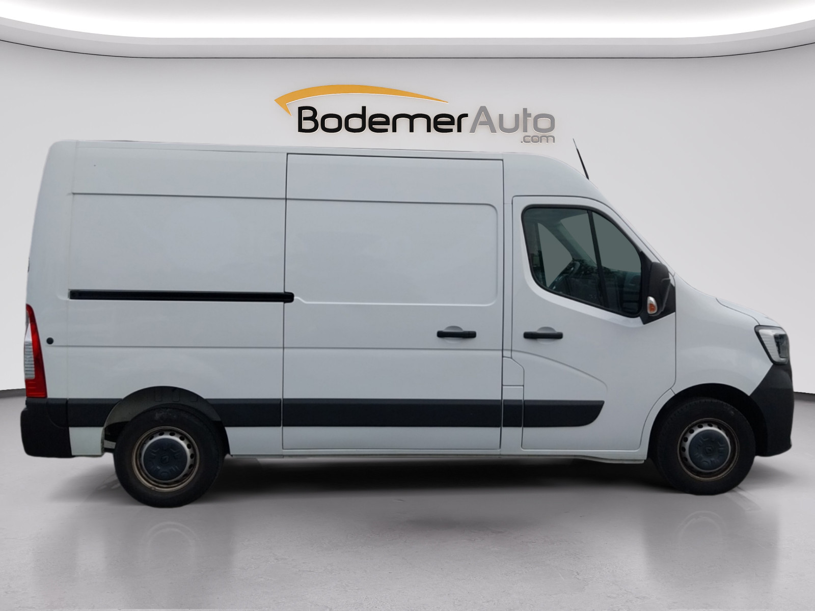 Vente en ligne Renault Master Fourgon MASTER FGN TRAC F3500 L2H2 BLUE DCI 135 au prix de 20 990 €