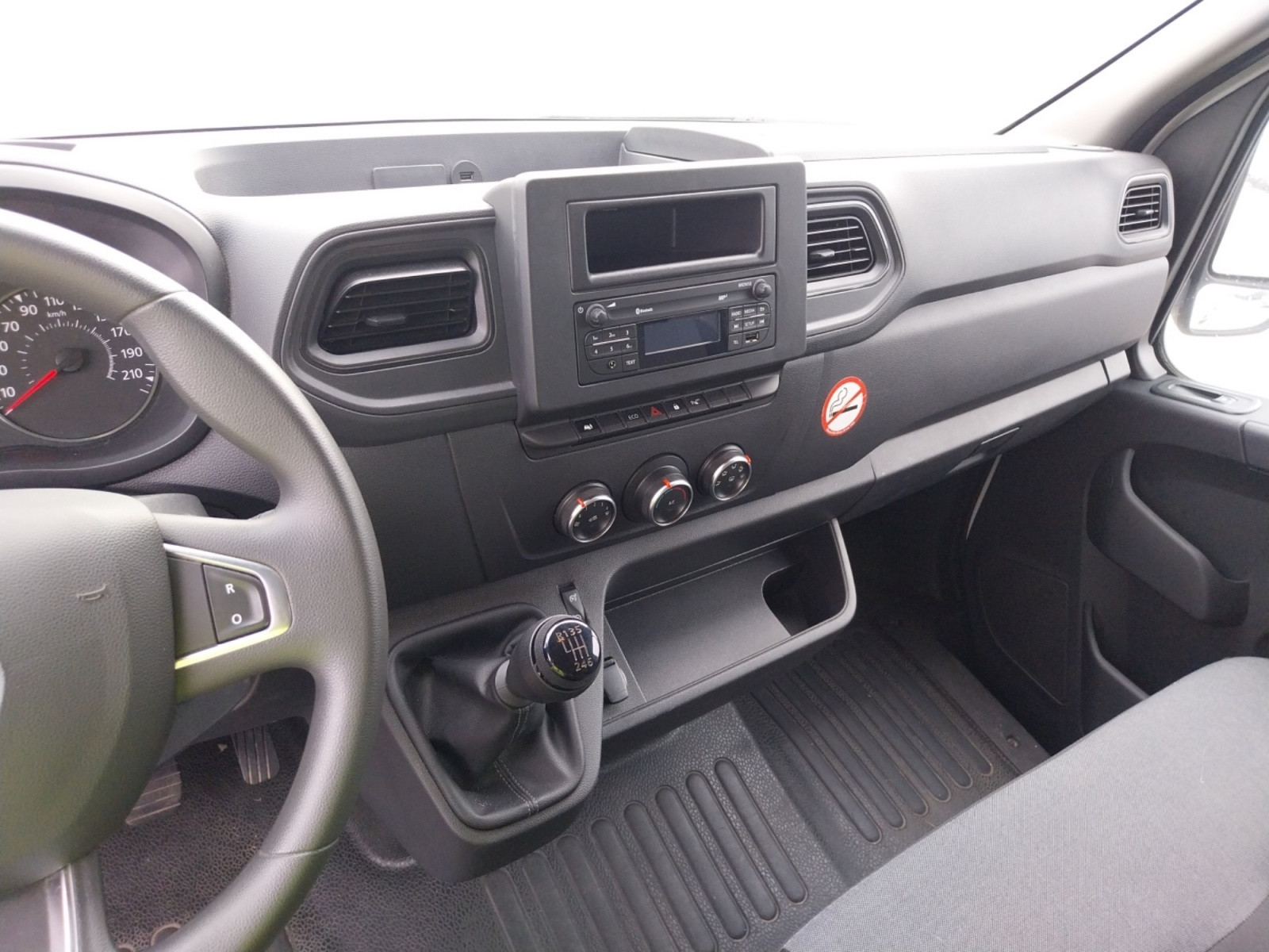 Vente en ligne Renault Master Fourgon MASTER FGN TRAC F3500 L2H2 BLUE DCI 135 au prix de 20 990 €