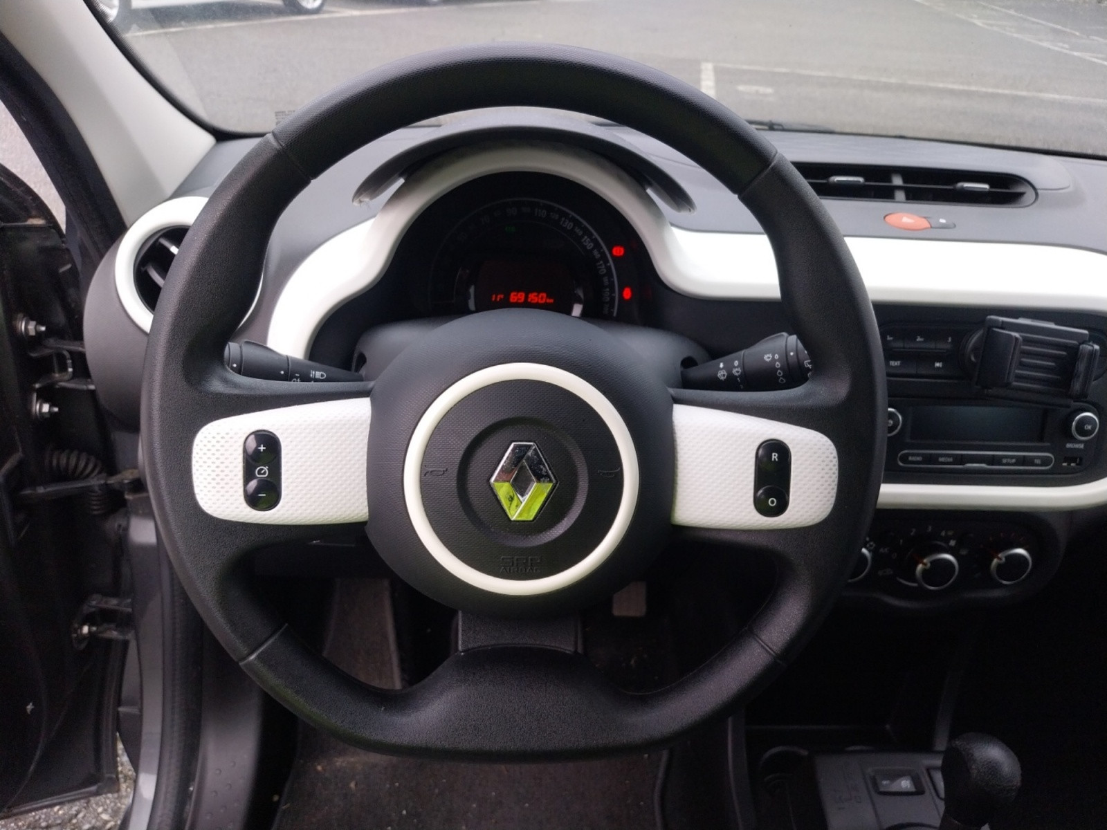 Vente en ligne Renault Twingo 3  0.9 TCe 90 E6C au prix de 9 990 €