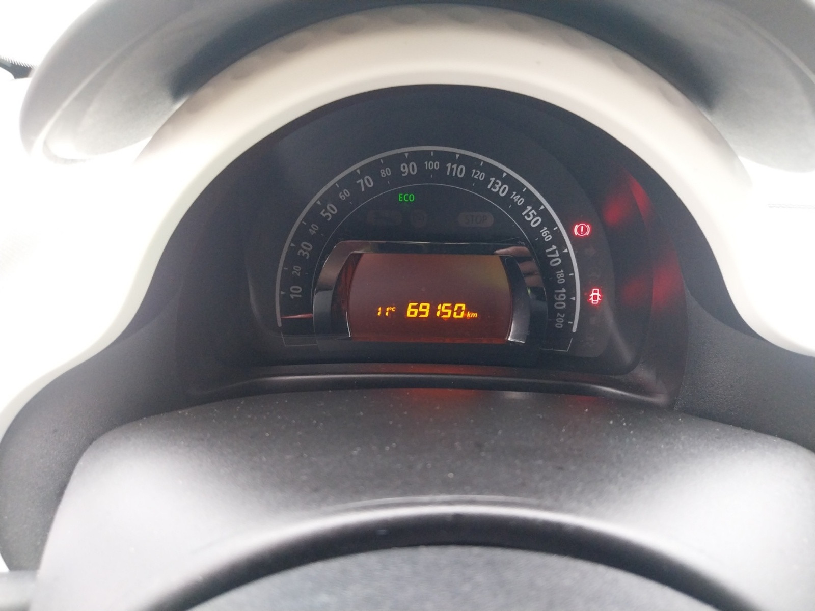 Vente en ligne Renault Twingo 3  0.9 TCe 90 E6C au prix de 9 990 €