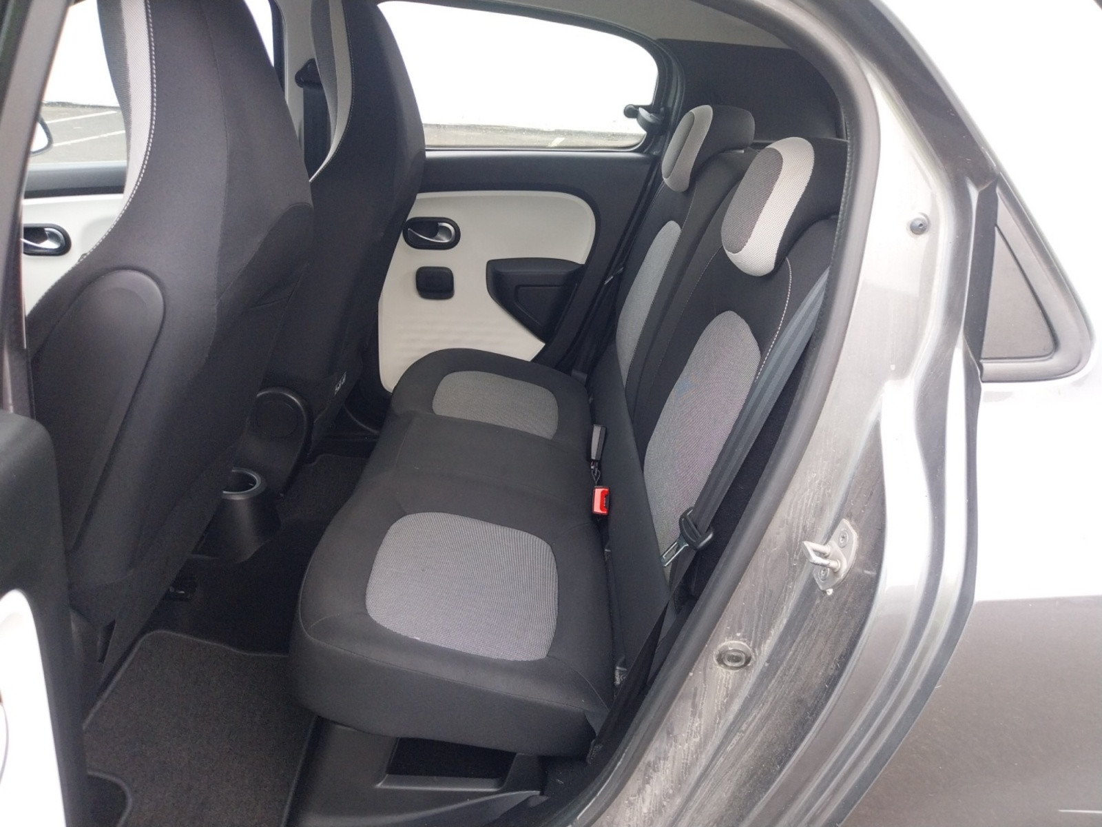 Vente en ligne Renault Twingo 3  0.9 TCe 90 E6C au prix de 9 990 €