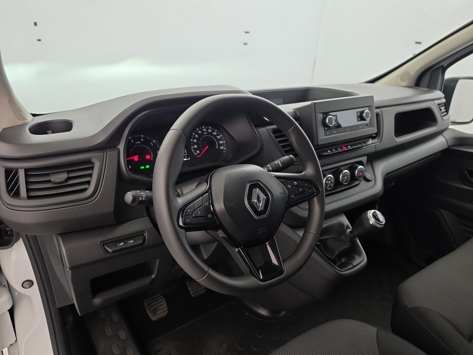 Vente en ligne Renault Trafic 3 Fourgon TRAFIC FGN L1H1 3000 KG BLUE DCI 130 au prix de 21 990 €