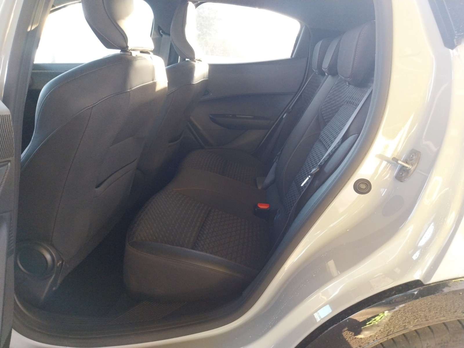 Vente en ligne Renault Clio 6 Clio TCe 115 ch au prix de 21 490 €