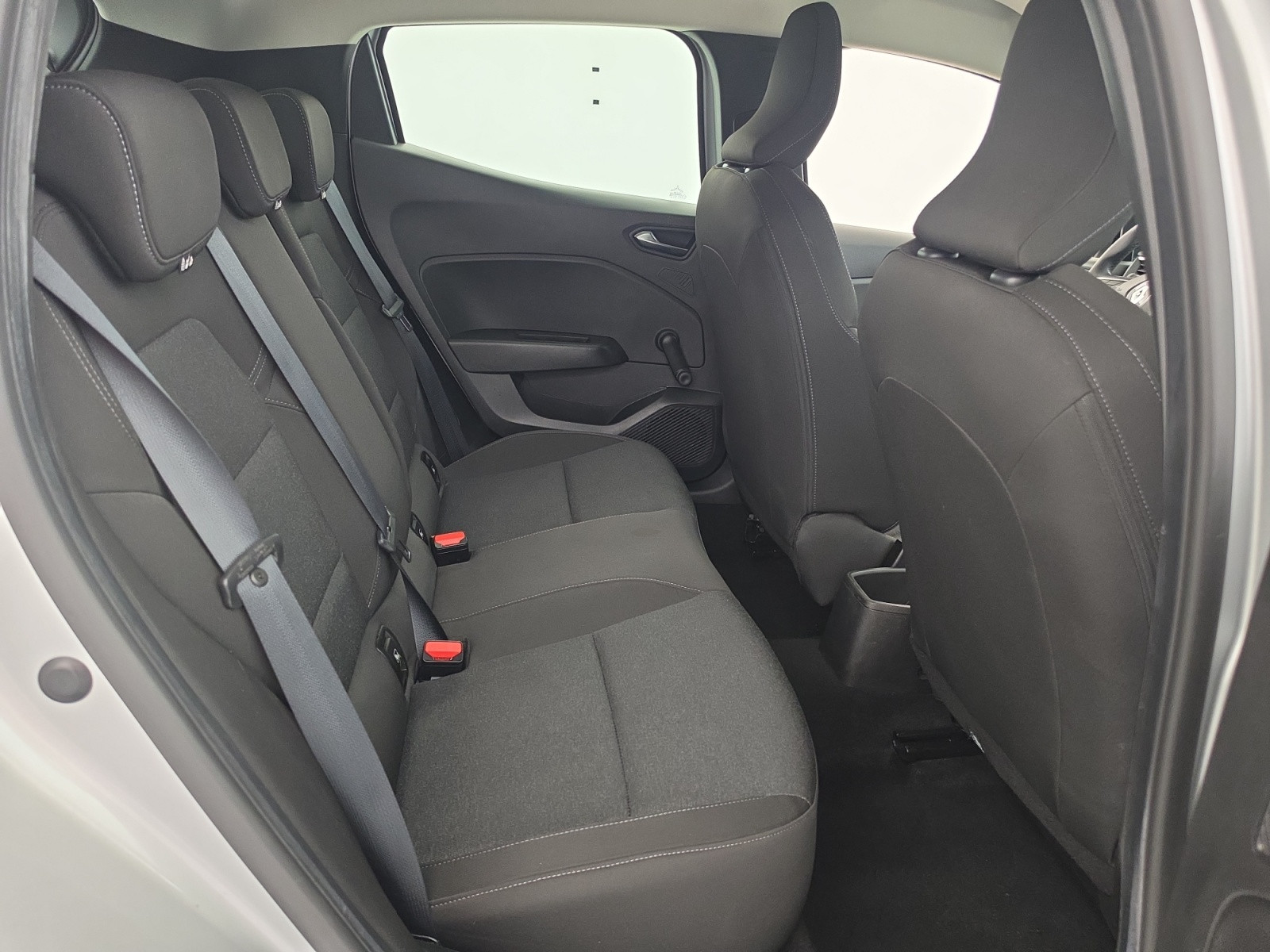 Vente en ligne Renault Clio 5 Clio TCe 90 au prix de 13 490 €