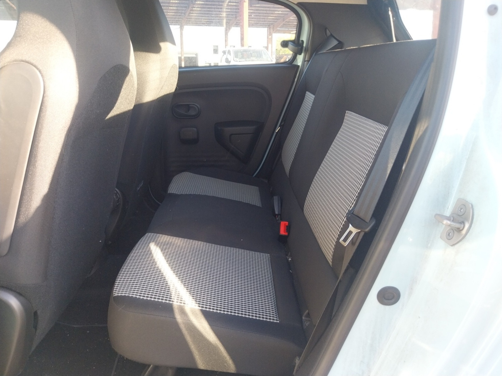 Vente en ligne Renault Twingo Electrique Twingo III E-Tech au prix de 13 990 €