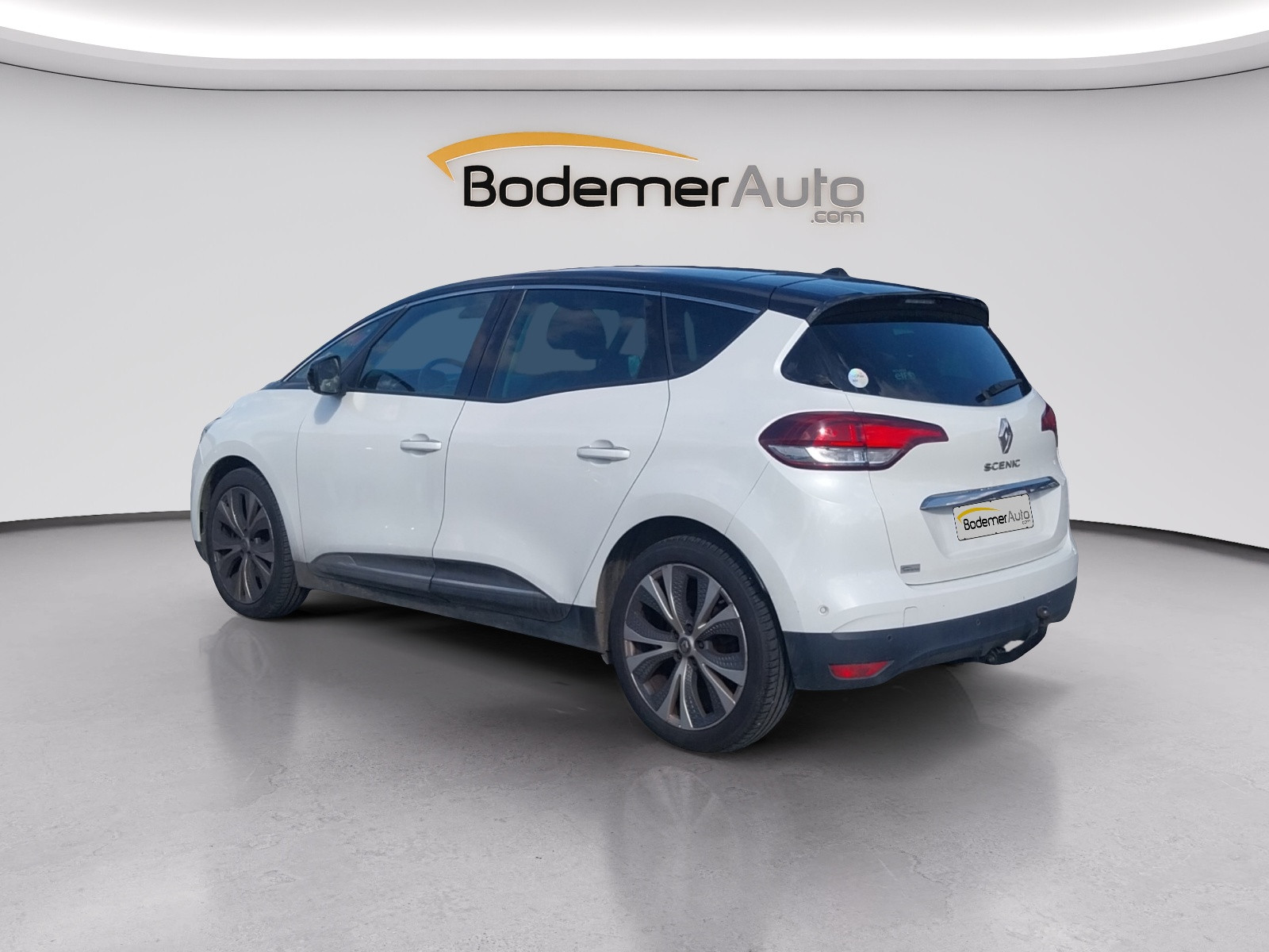 Vente en ligne Renault Scenic 4 Scenic dCi 160 Energy EDC au prix de 15 490 €
