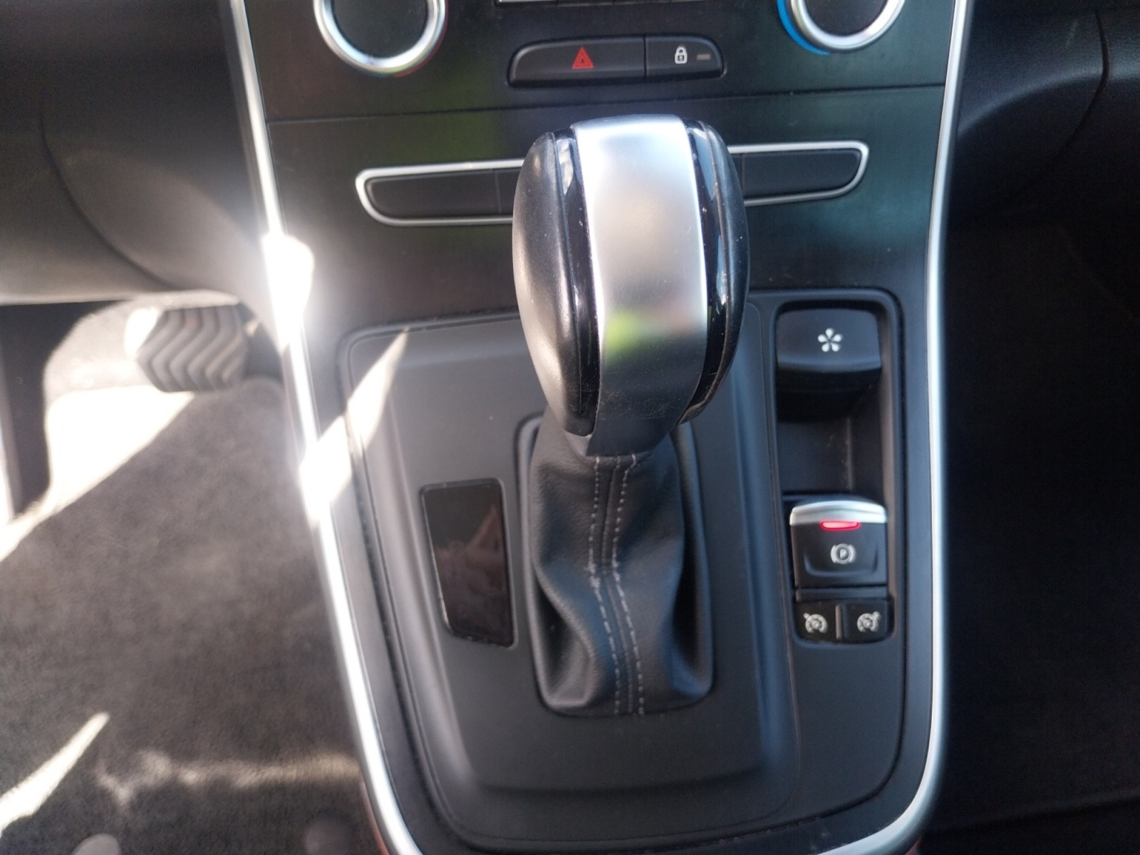 Vente en ligne Renault Scenic 4 Scenic dCi 160 Energy EDC au prix de 15 490 €