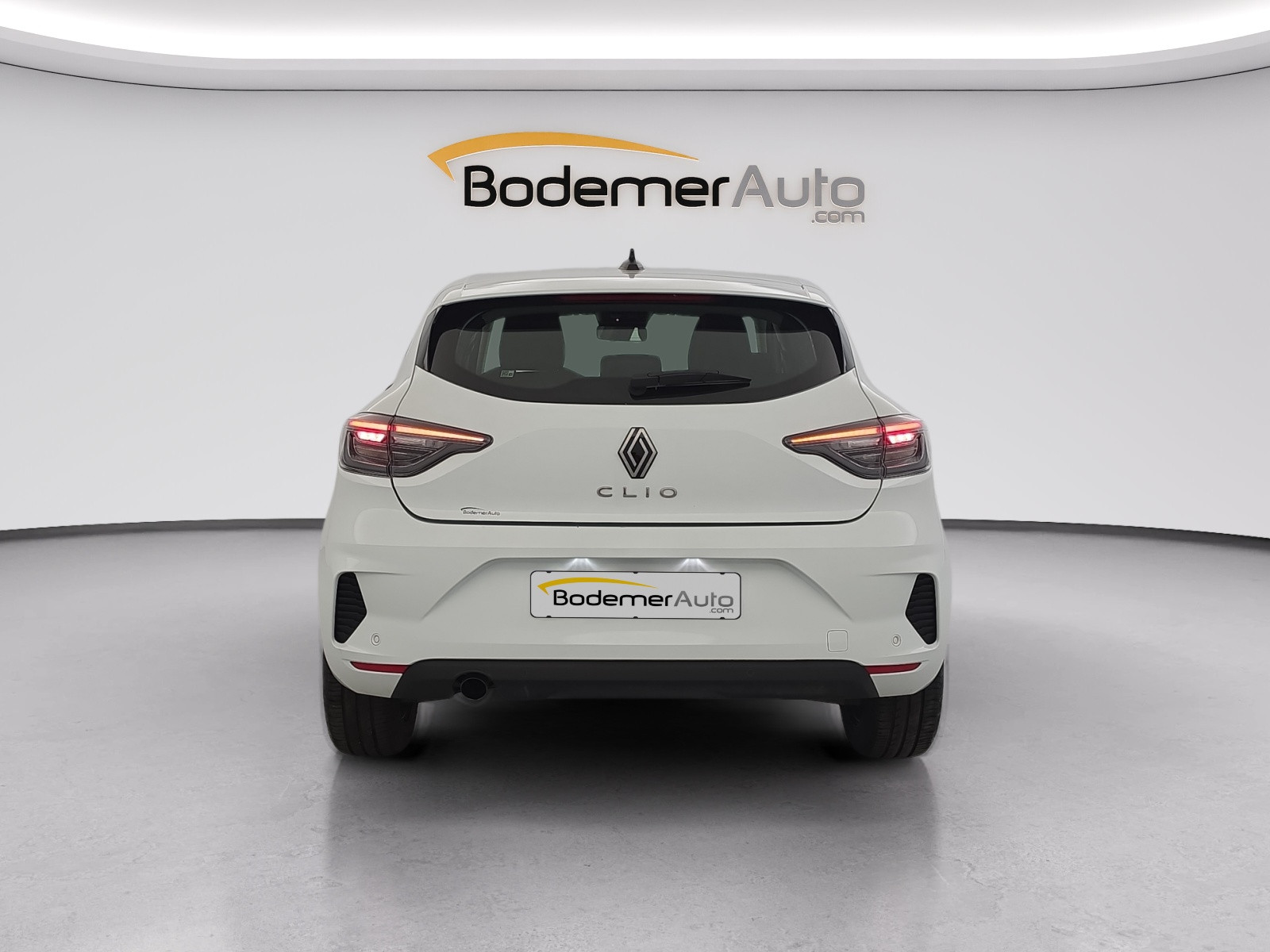 Vente en ligne Renault Clio 5 CLIO BLUE DCI 100 CH au prix de 16 990 €