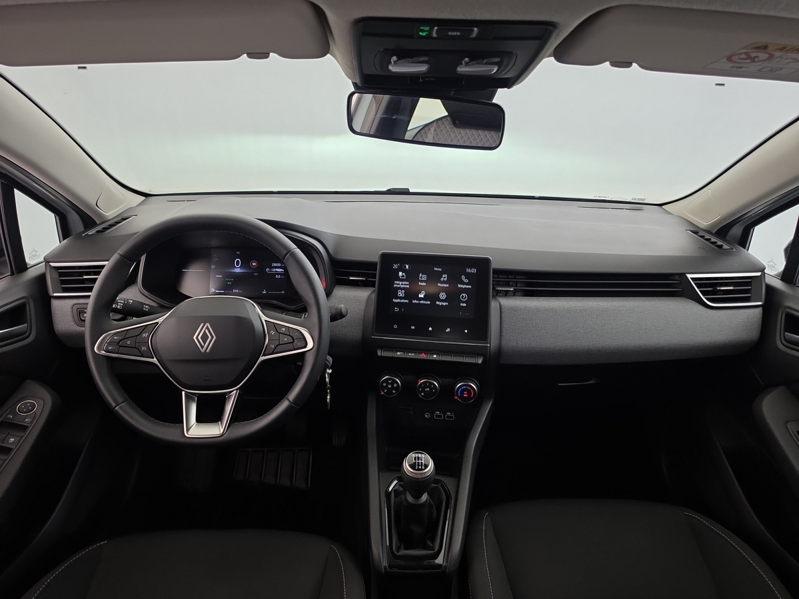 Vente en ligne Renault Clio 5 CLIO BLUE DCI 100 CH au prix de 16 990 €