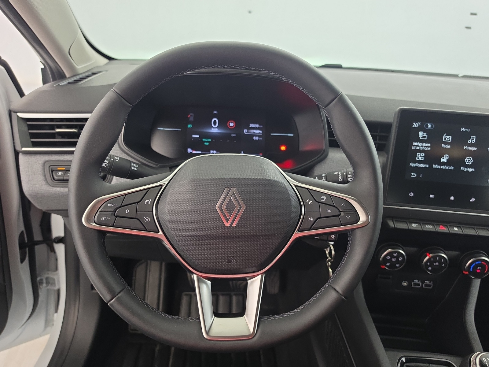 Vente en ligne Renault Clio 5 CLIO BLUE DCI 100 CH au prix de 16 990 €