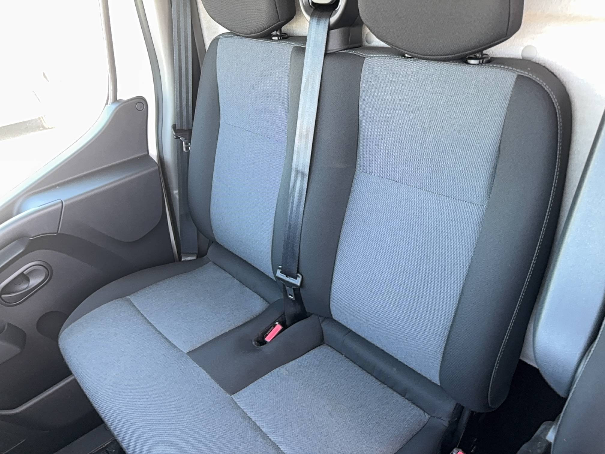 Vente en ligne Renault Master Fourgon MASTER FGN TRAC F3500 L2H2 BLUE DCI 135 au prix de 22 990 €