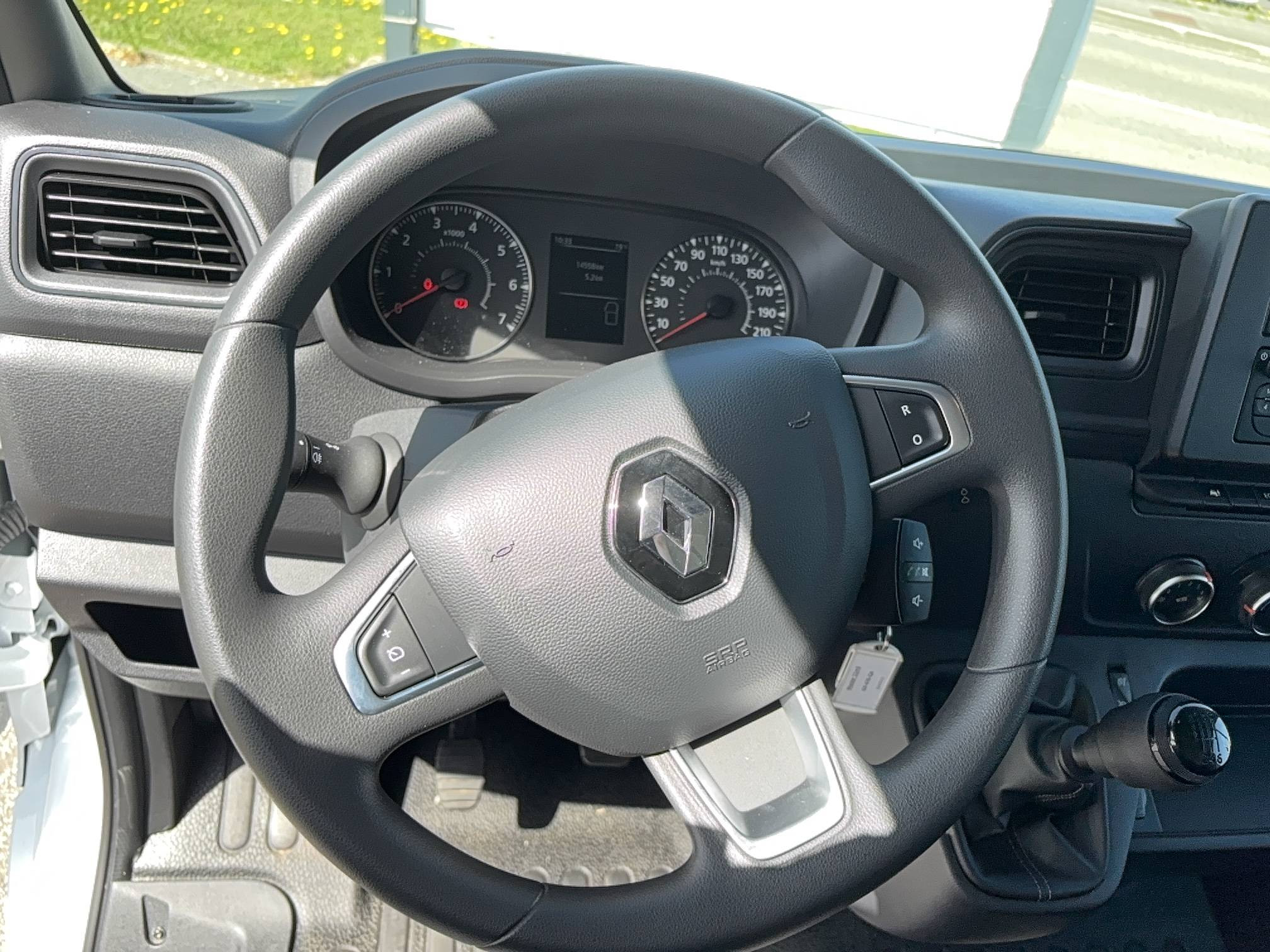 Vente en ligne Renault Master Fourgon MASTER FGN TRAC F3500 L2H2 BLUE DCI 135 au prix de 22 990 €