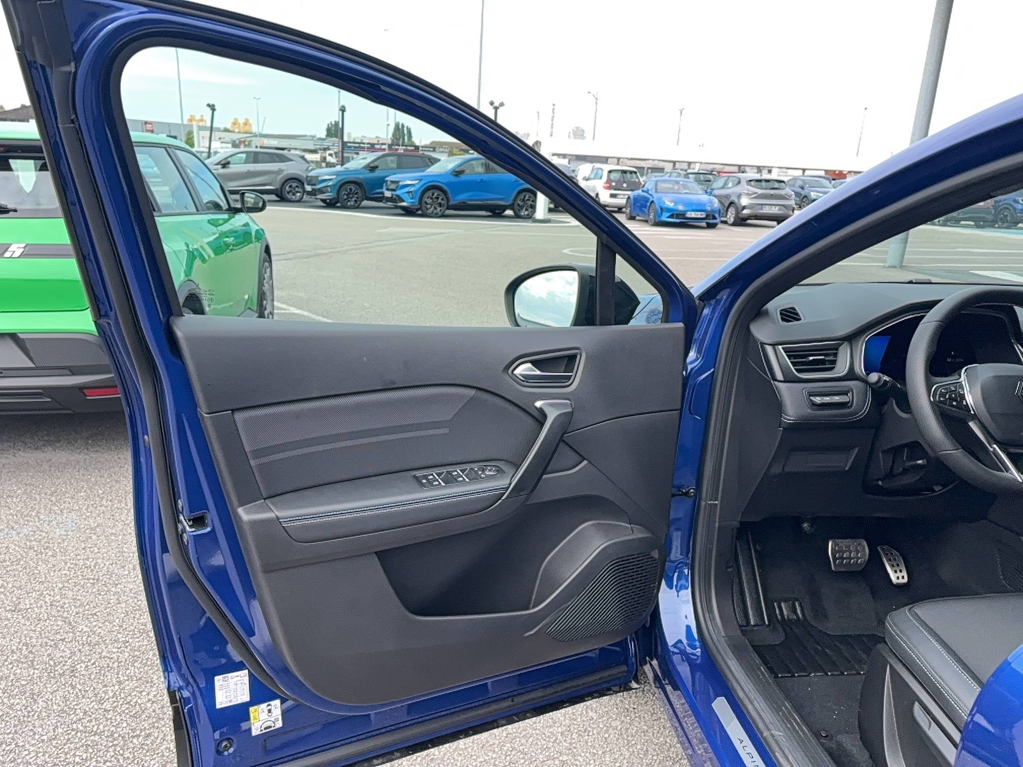 Vente en ligne Renault Symbioz  E-Tech full hybrid 160 ch au prix de 34 490 €