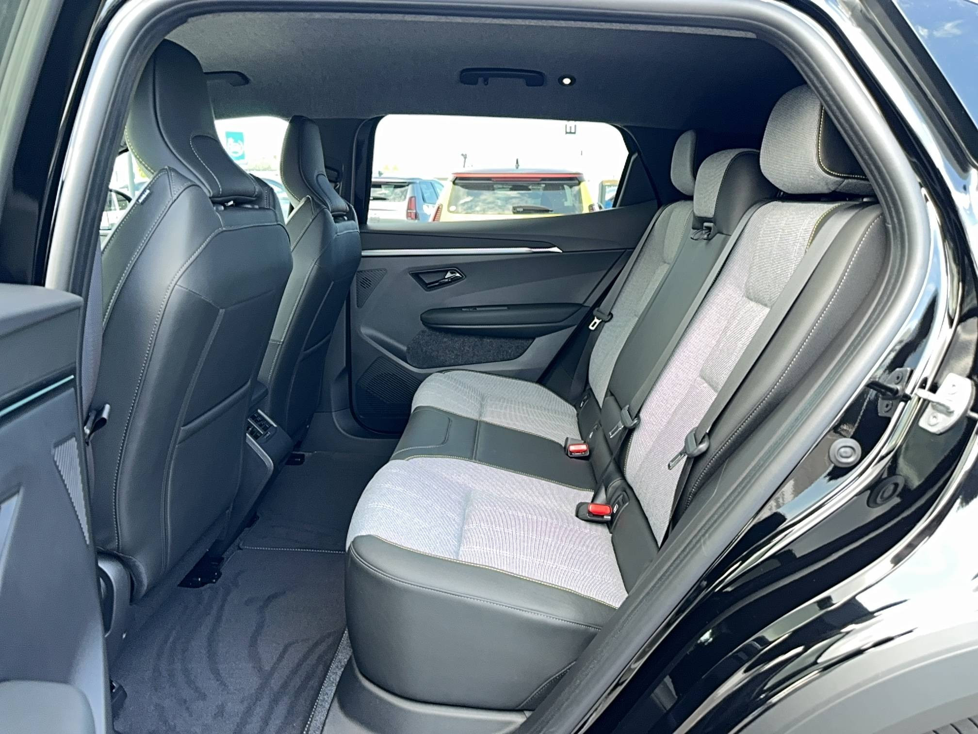 Vente en ligne Renault Scenic E-Tech Scenic E-Tech électrique 170 ch autonomie confort au prix de 39 900 €