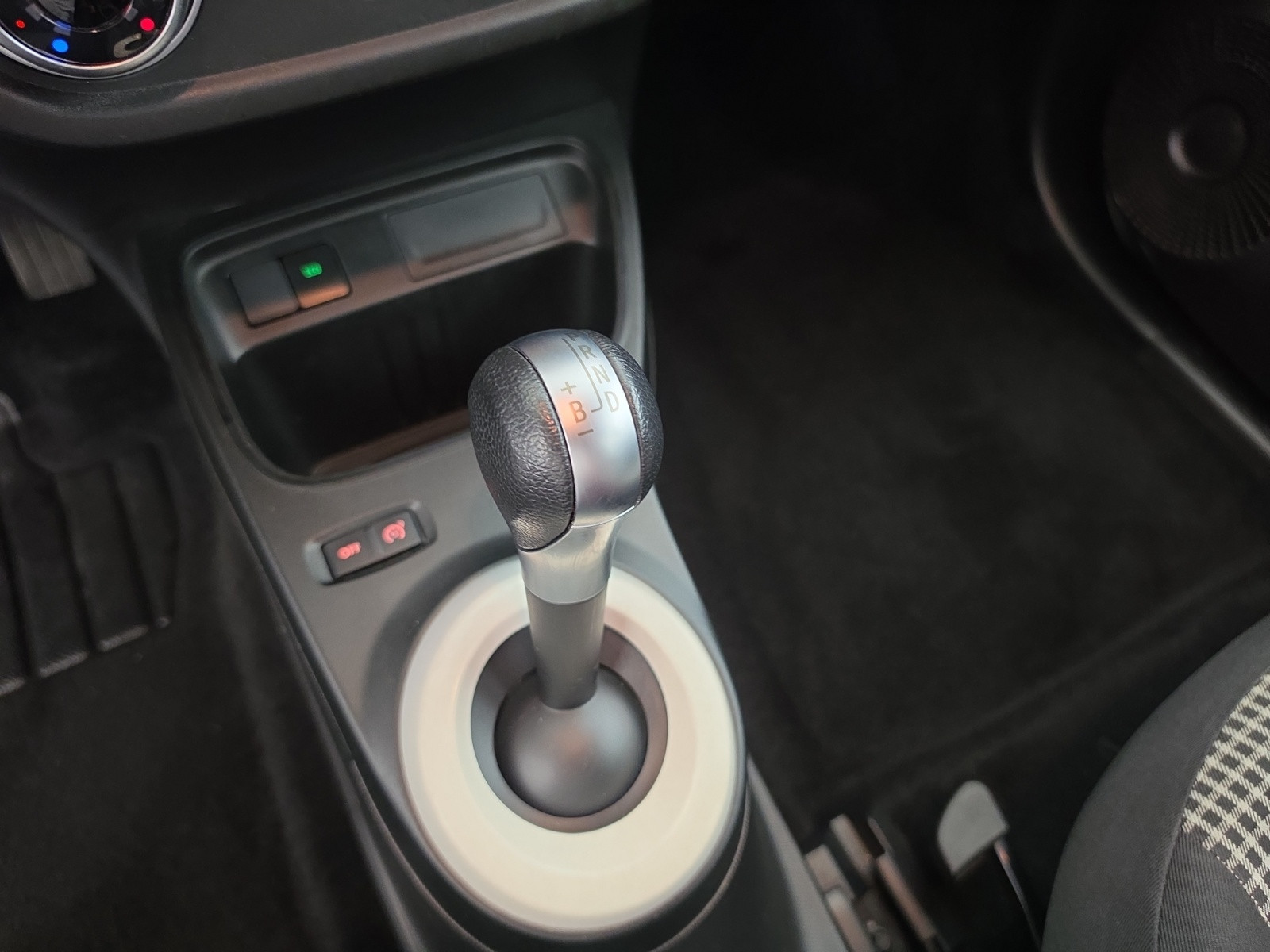 Vente en ligne Renault Twingo Electrique Twingo III E-Tech au prix de 11 490 €
